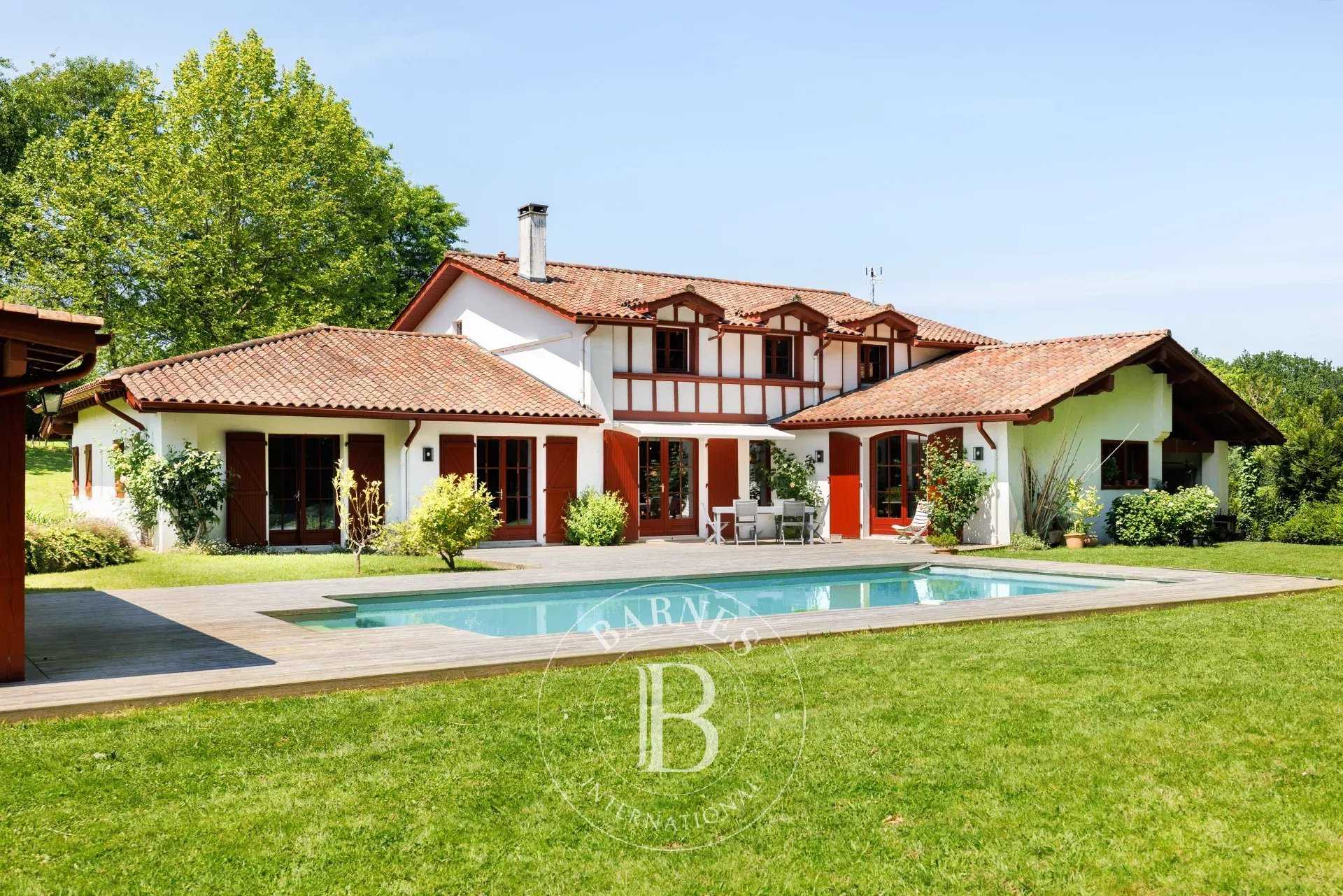 Maison Saint-Jean-de-Luz  -  ref 85933231 (picture 1)