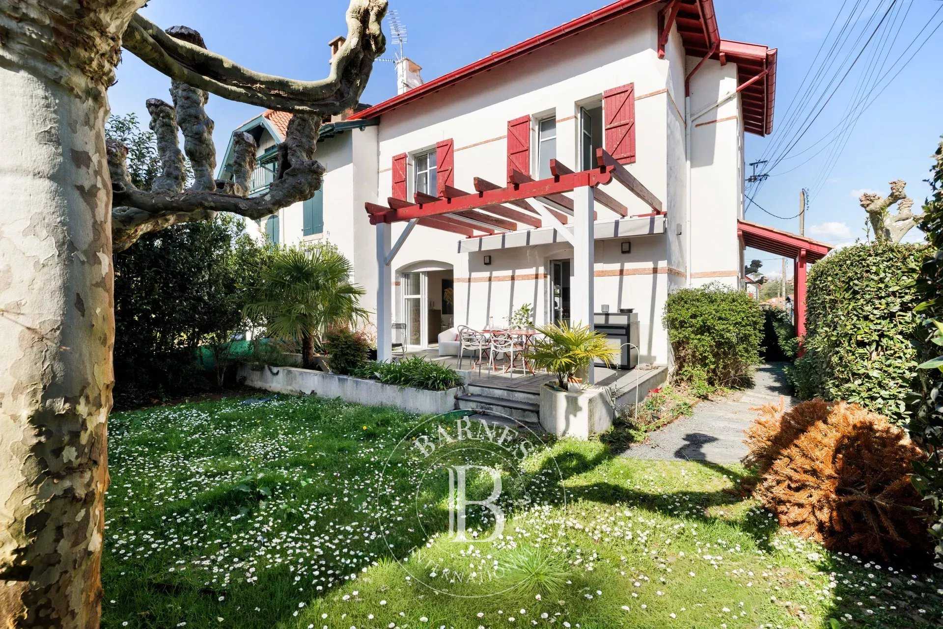 Saint-Jean-de-Luz  - Maison 8 Pi&egrave;ces 6 Chambres