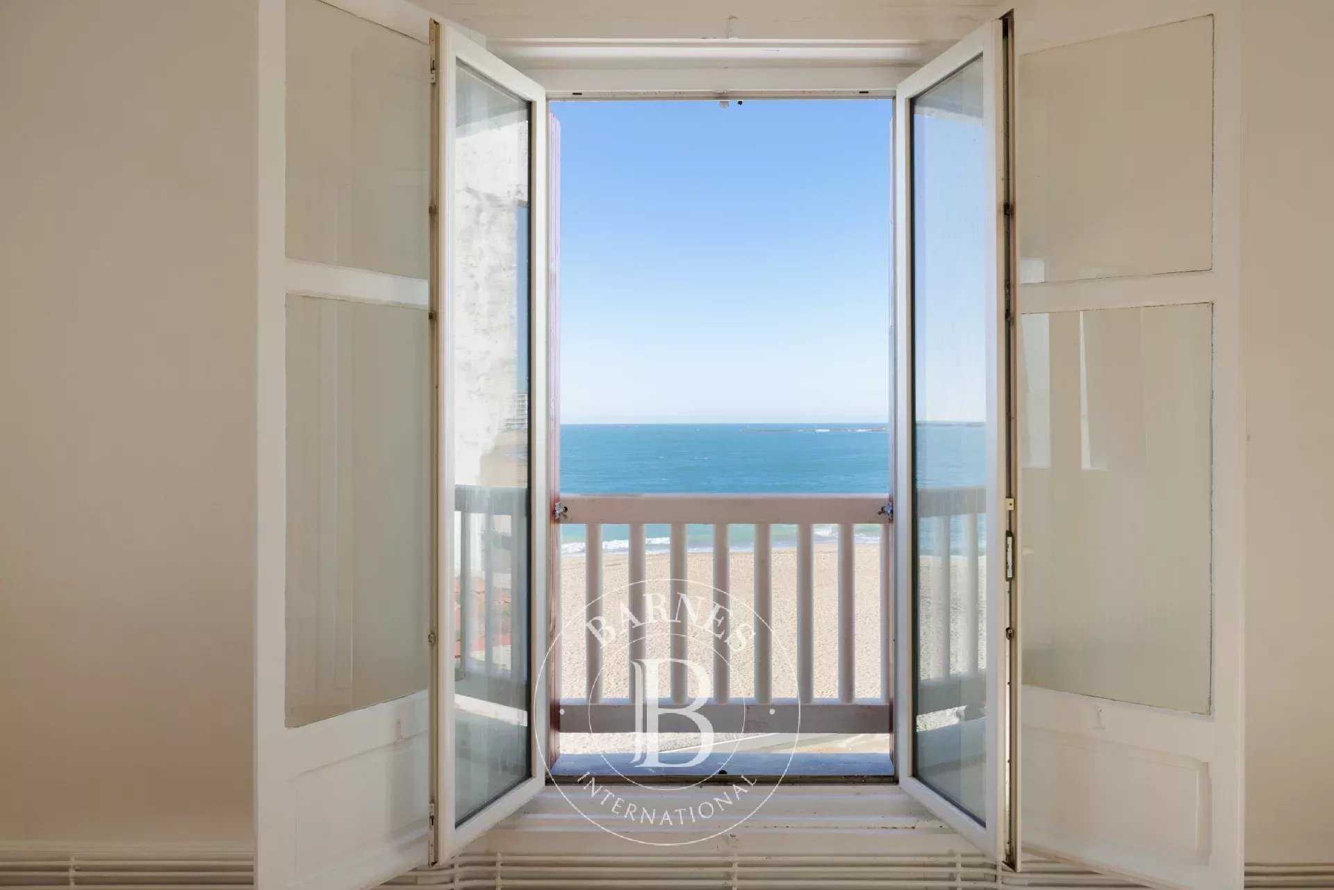 Appartement Saint-Jean-de-Luz  -  ref 85720798 (picture 1)