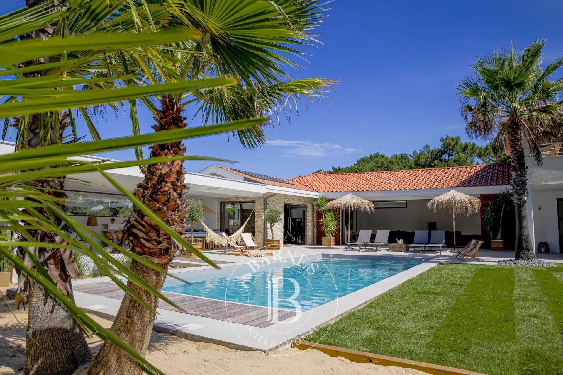 Maison Hossegor  -  ref 83781529 (picture 1)
