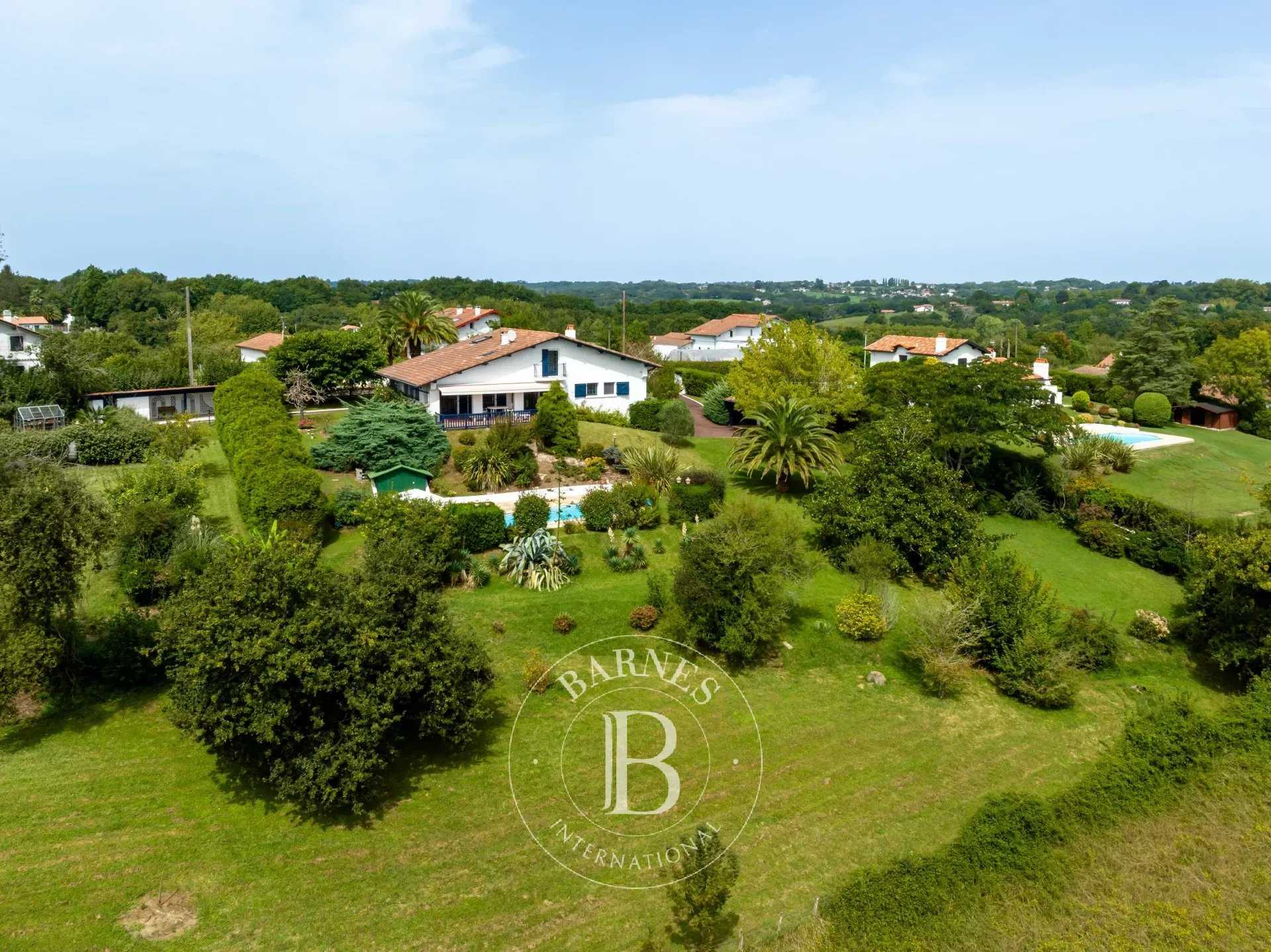 Maison Arbonne  -  ref 83169766 (picture 1)
