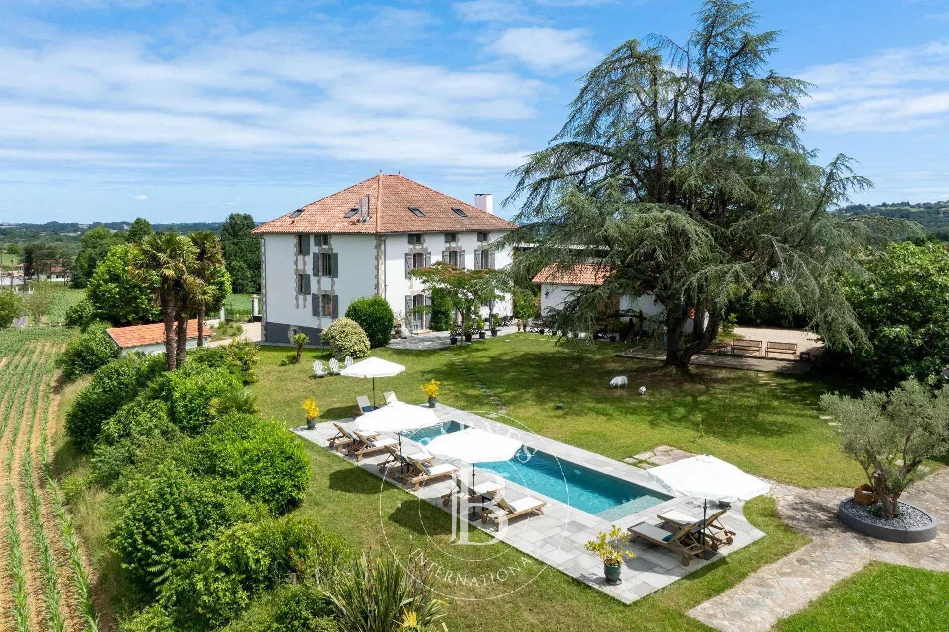 Propriété Guiche  -  ref 87050433 (picture 1)