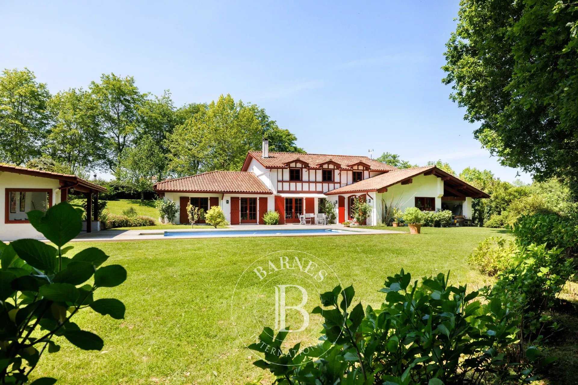 Maison Saint-Jean-de-Luz  -  ref 85933231 (picture 2)