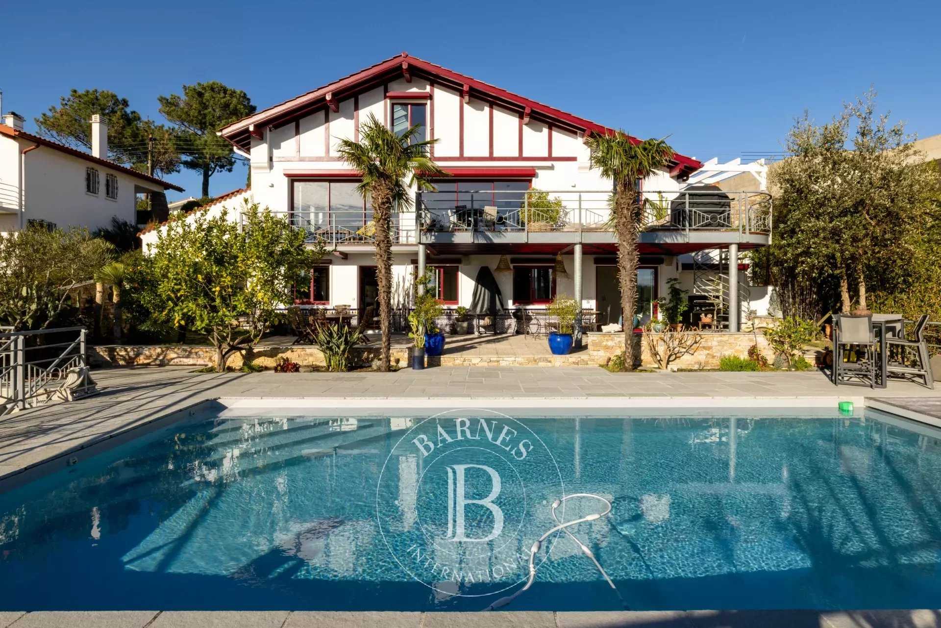 Villa Biarritz  -  ref 3751578 (picture 2)