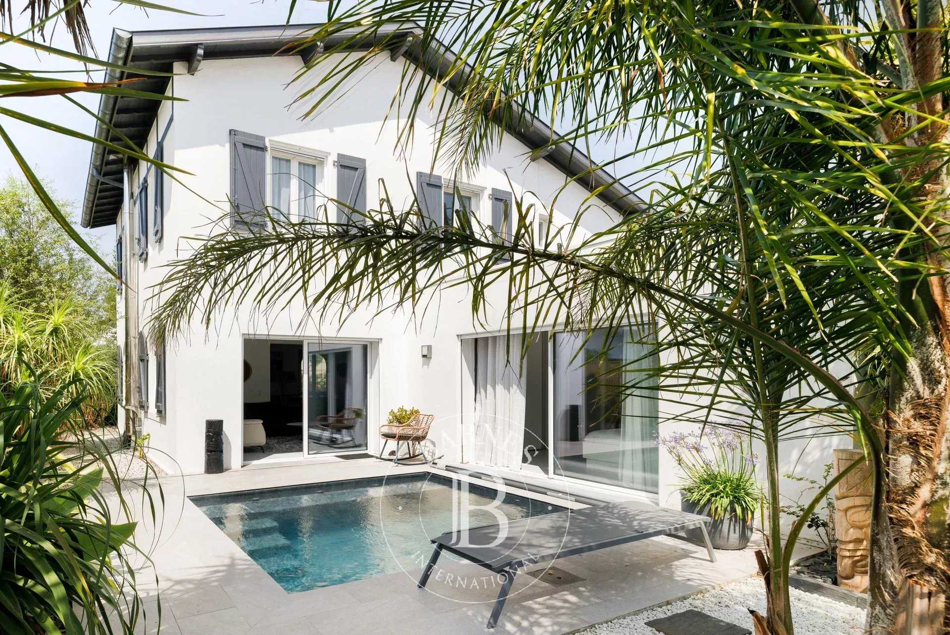 Anglet  - Maison 5 Pièces 3 Chambres