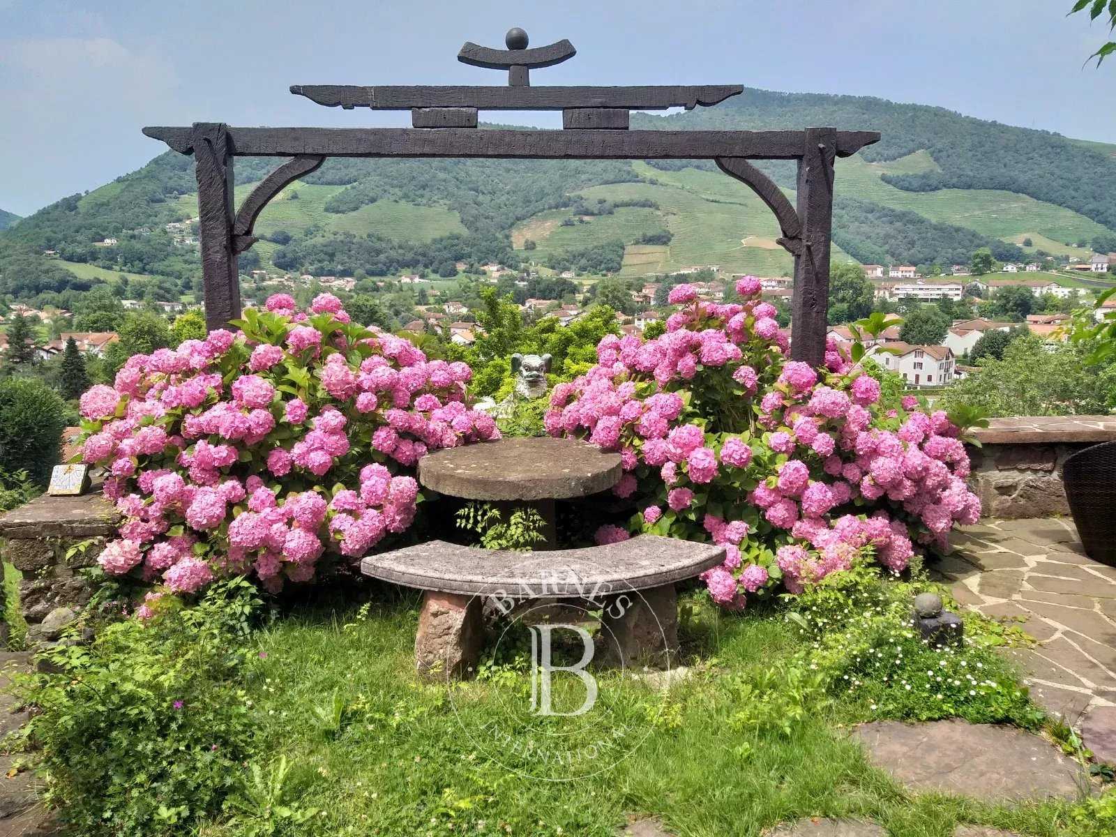 Casa Saint-Jean-Pied-de-Port  -  ref 86615508 (picture 3)