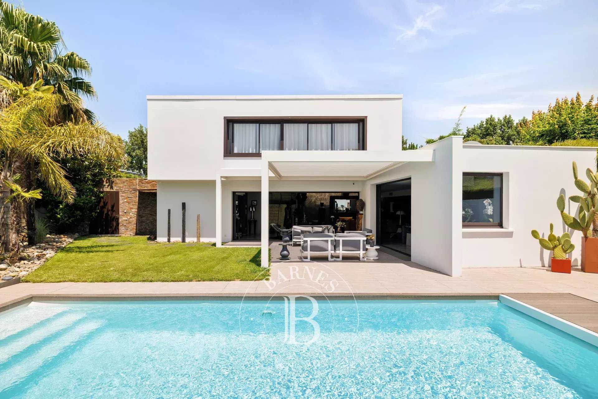 House Anglet  -  ref 85939617 (picture 1)