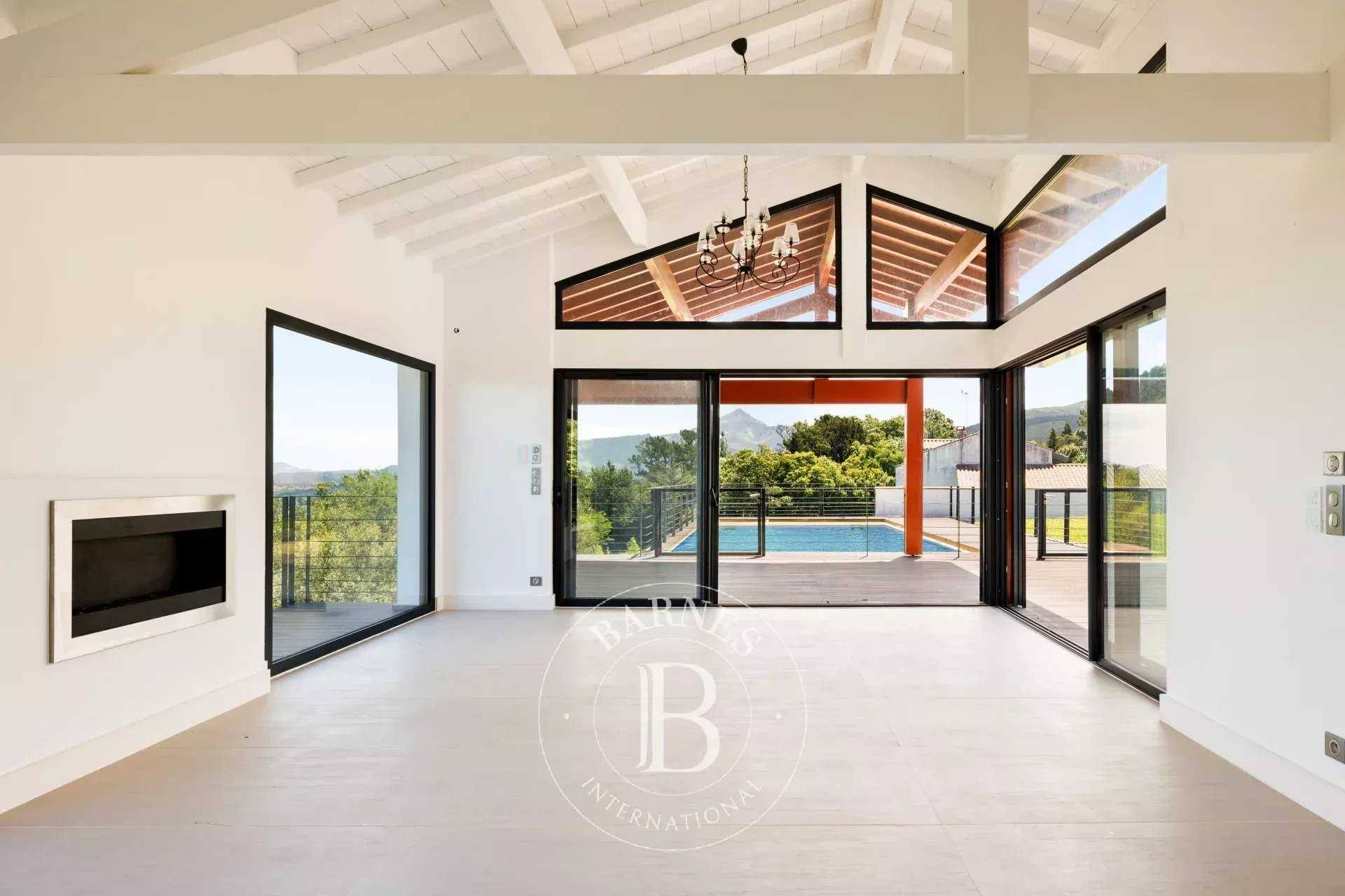 Maison Urrugne  -  ref 84099007 (picture 3)
