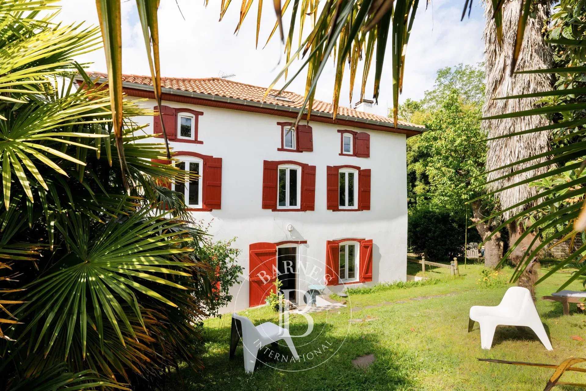 Maison de village La Bastide-Clairence  -  ref 84902206 (picture 1)