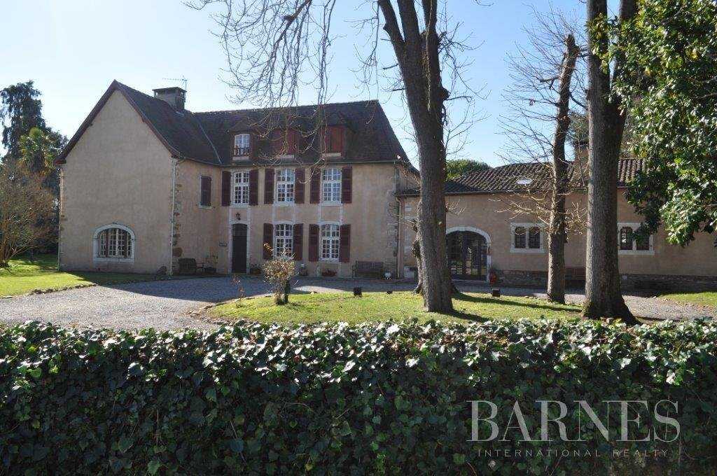 Manor house Sauveterre-de-Béarn  -  ref 6622788 (picture 1)