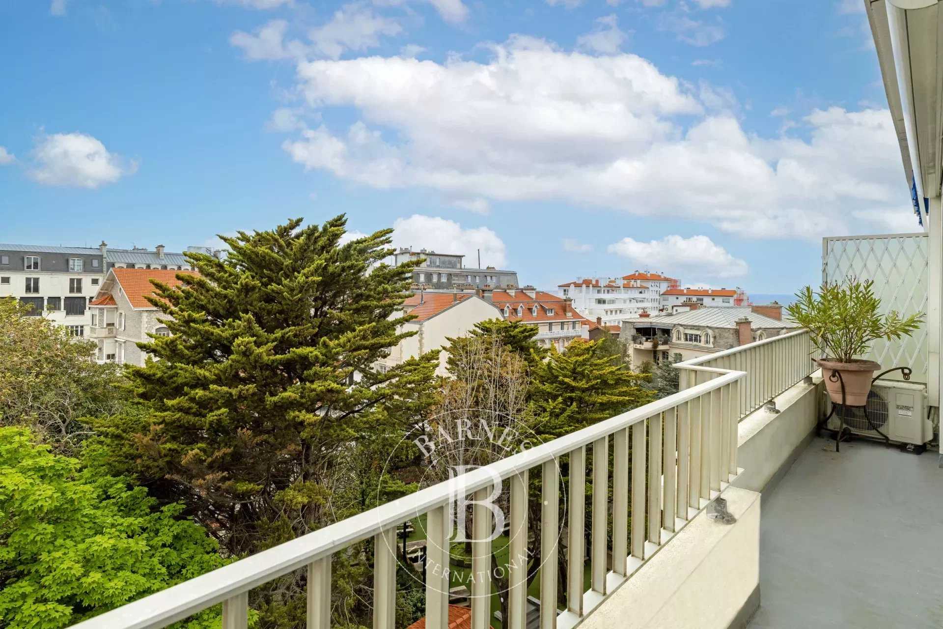 Appartement Biarritz  -  ref 82307941 (picture 1)