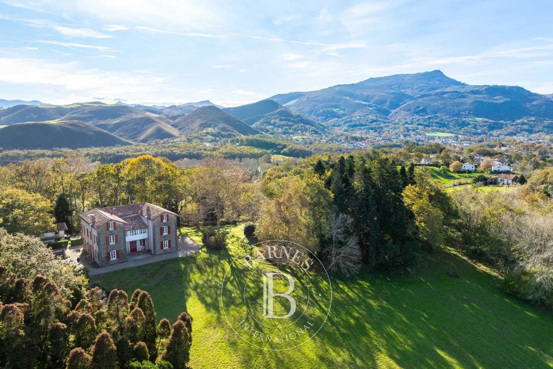 Maison Ascain  -  ref 85158531 (picture 1)