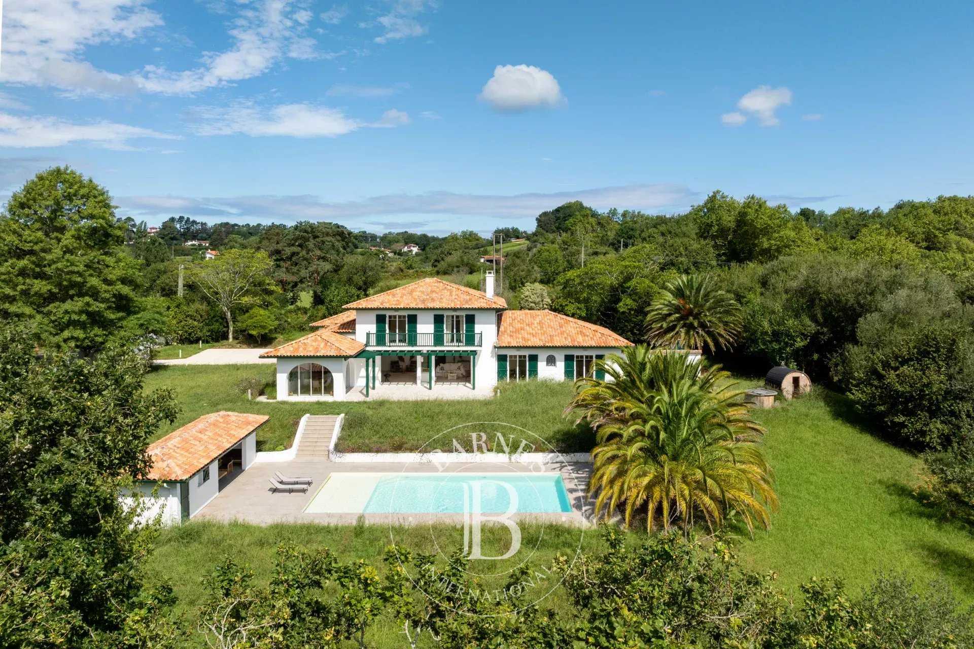 House Urrugne  -  ref 86051857 (picture 1)