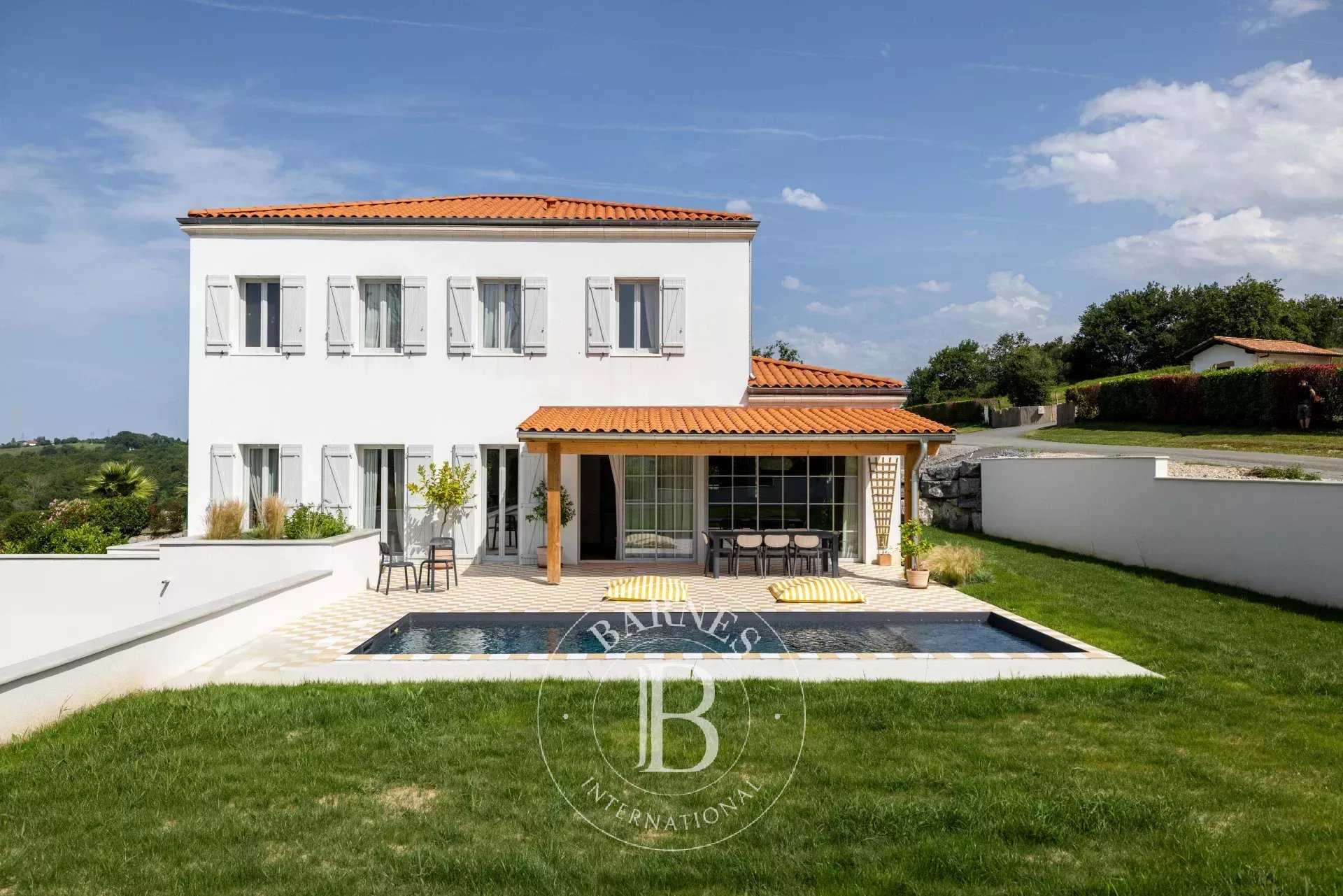 Maison Mouguerre  -  ref 85905997 (picture 1)