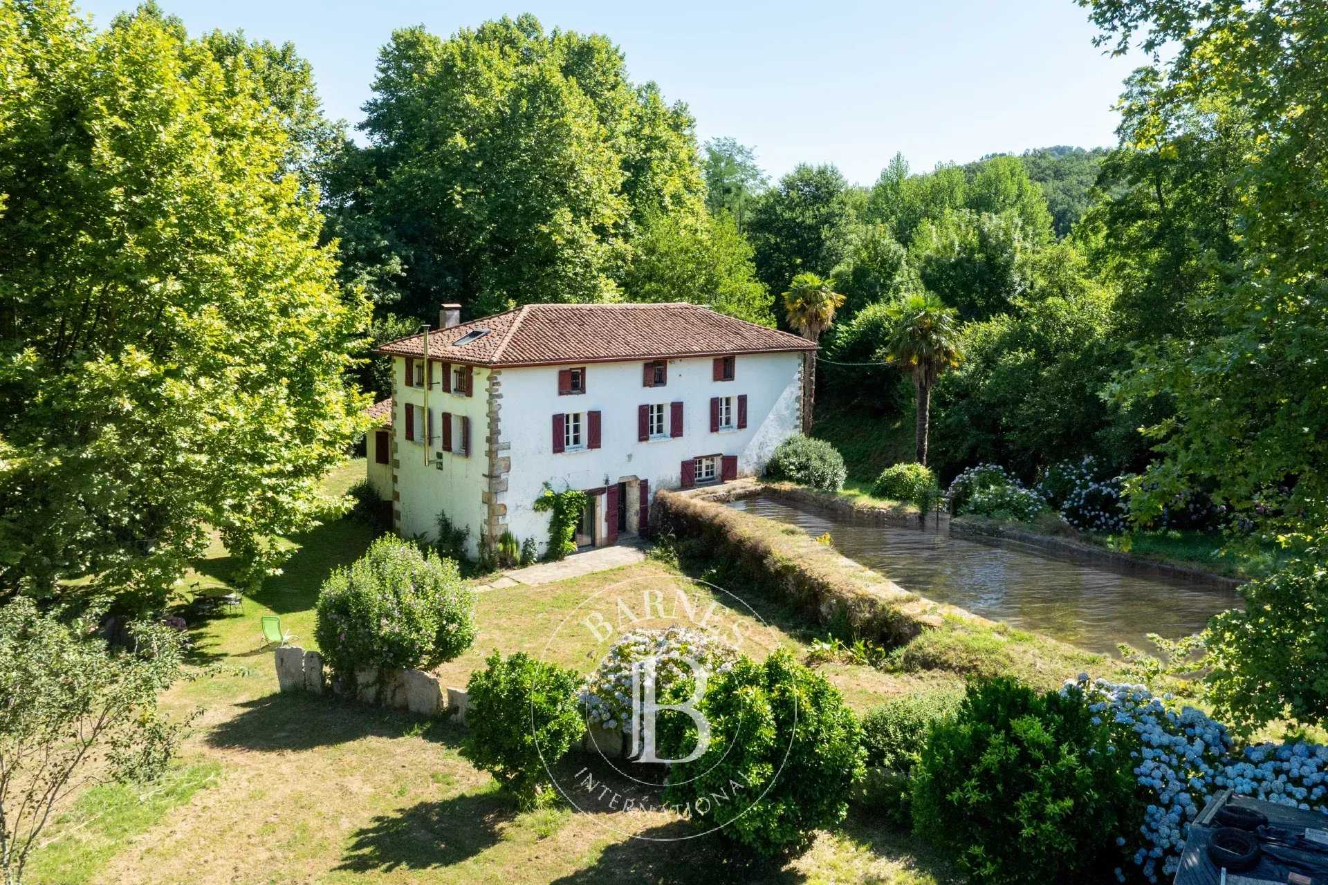 Maison Saint-Pée-sur-Nivelle  -  ref 87123276 (picture 1)
