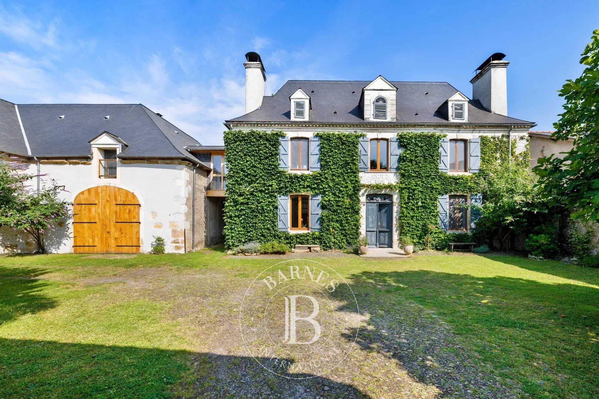 Maison Pau  -  ref 86001479 (picture 1)