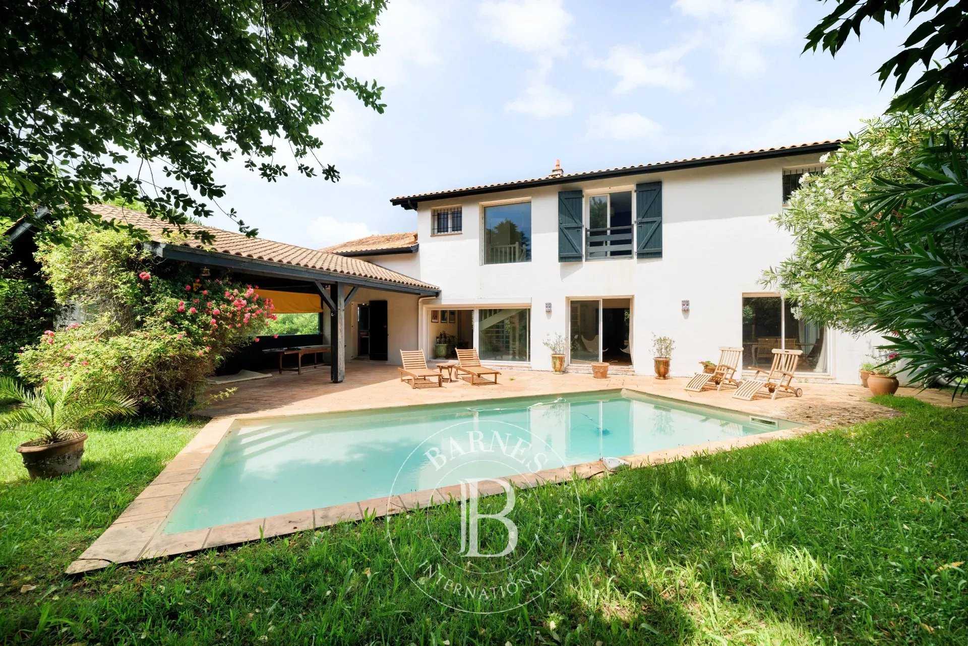 House Saint-Jean-de-Luz  -  ref 86045442 (picture 1)