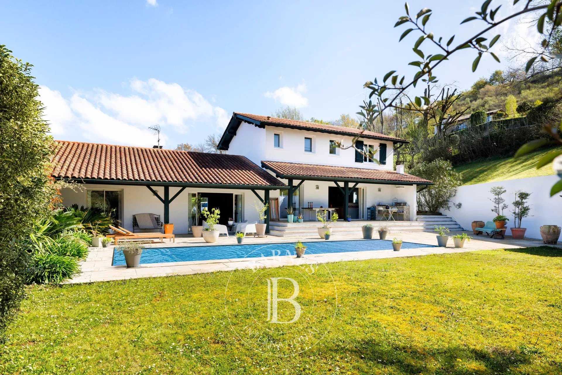 Maison Ascain  -  ref 83628746 (picture 1)