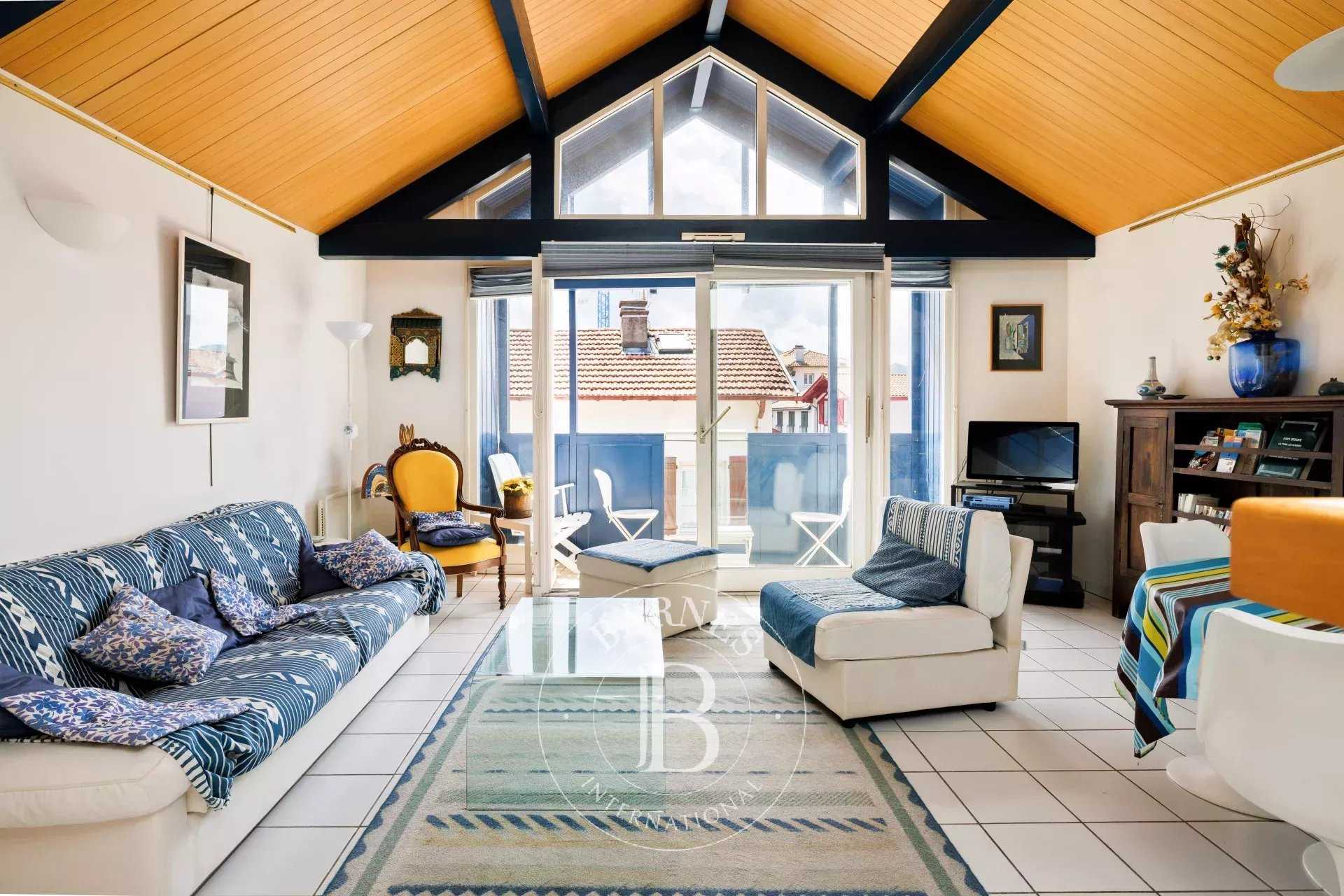 Appartement Saint-Jean-de-Luz  -  ref 85930121 (picture 2)