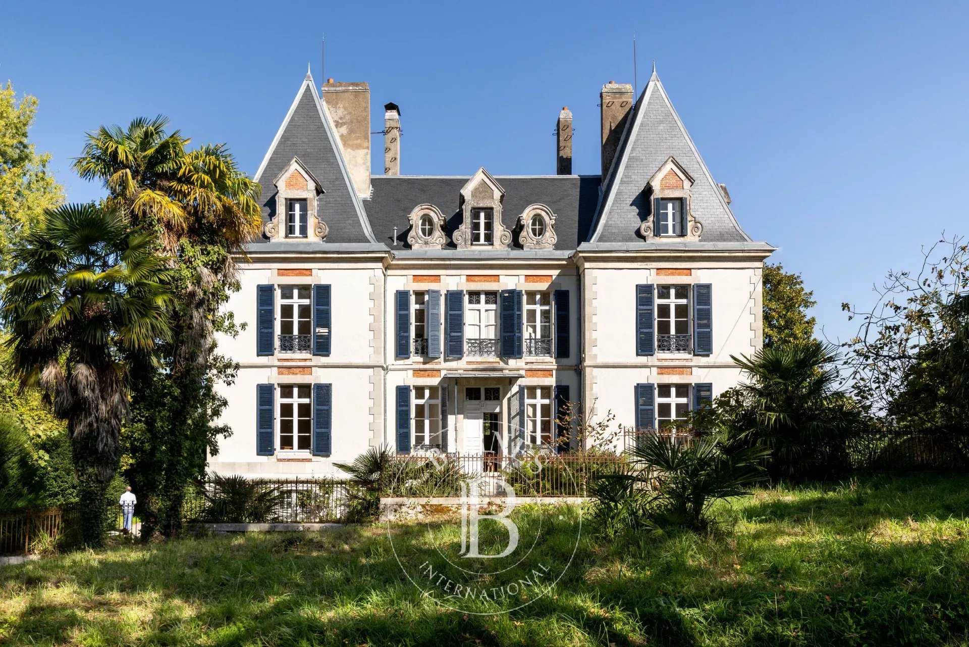 Château Salies-de-Béarn  -  ref 83452603 (picture 1)
