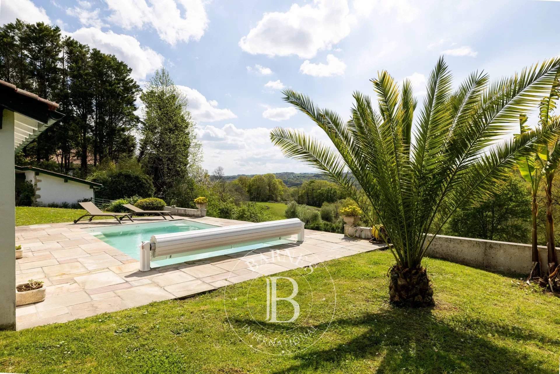 Mouguerre  - Maison 8 Pi&egrave;ces 5 Chambres - picture 7