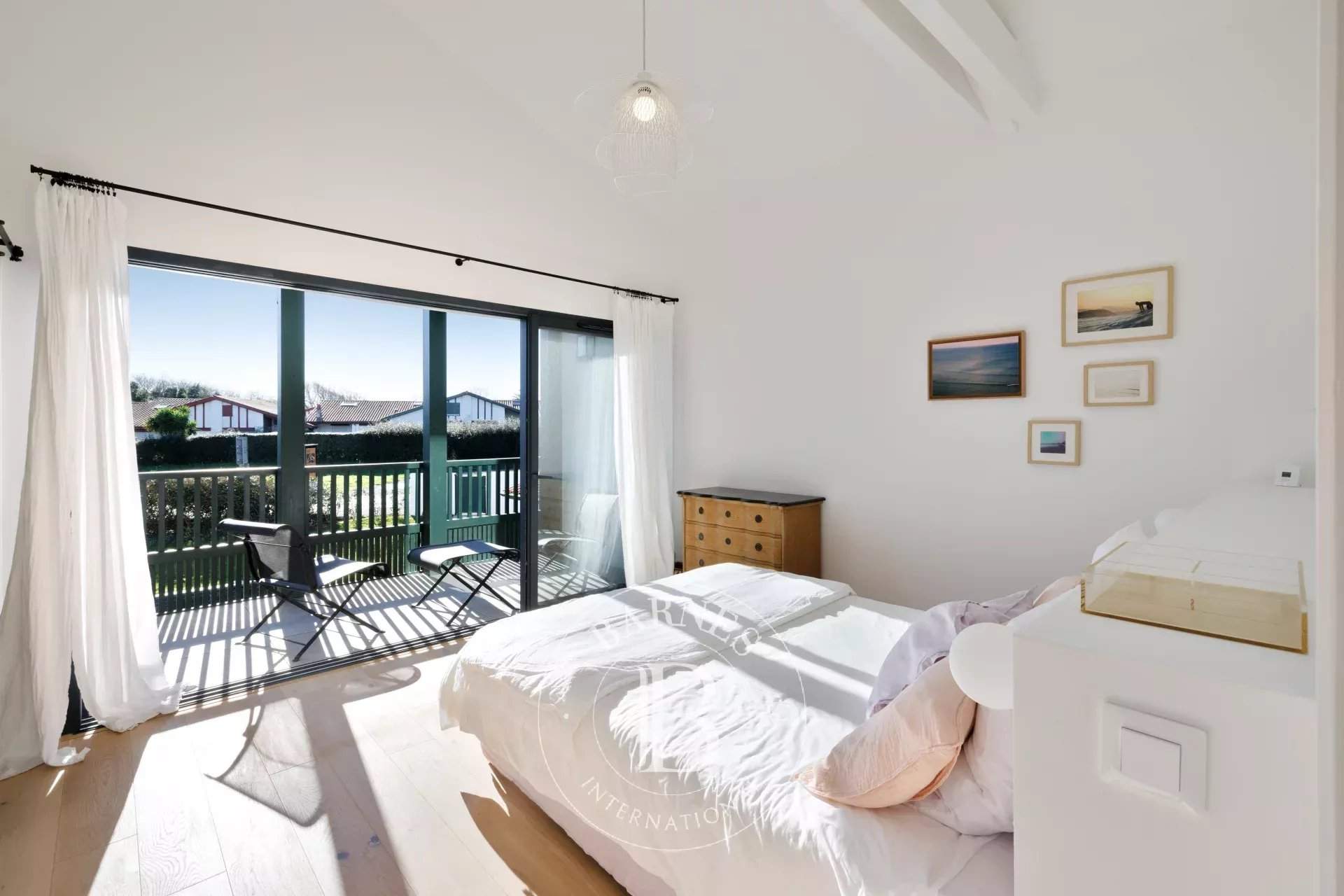 BEACHBREAK - LAFITENIA - Magnifique villa familiale avec piscine chauffée, 4 chambres & 1 studio indépendant - Saint-Jean de Luz picture 13