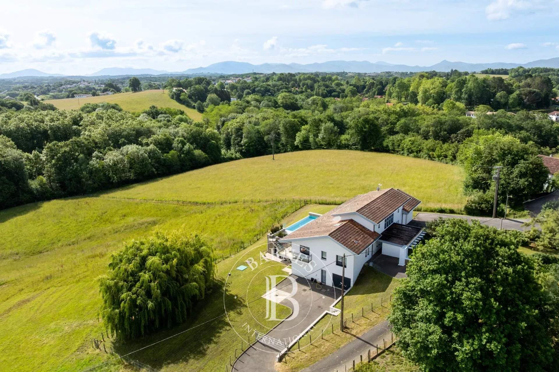 Ahetze  - Maison 6 Pi&egrave;ces 4 Chambres - picture 2