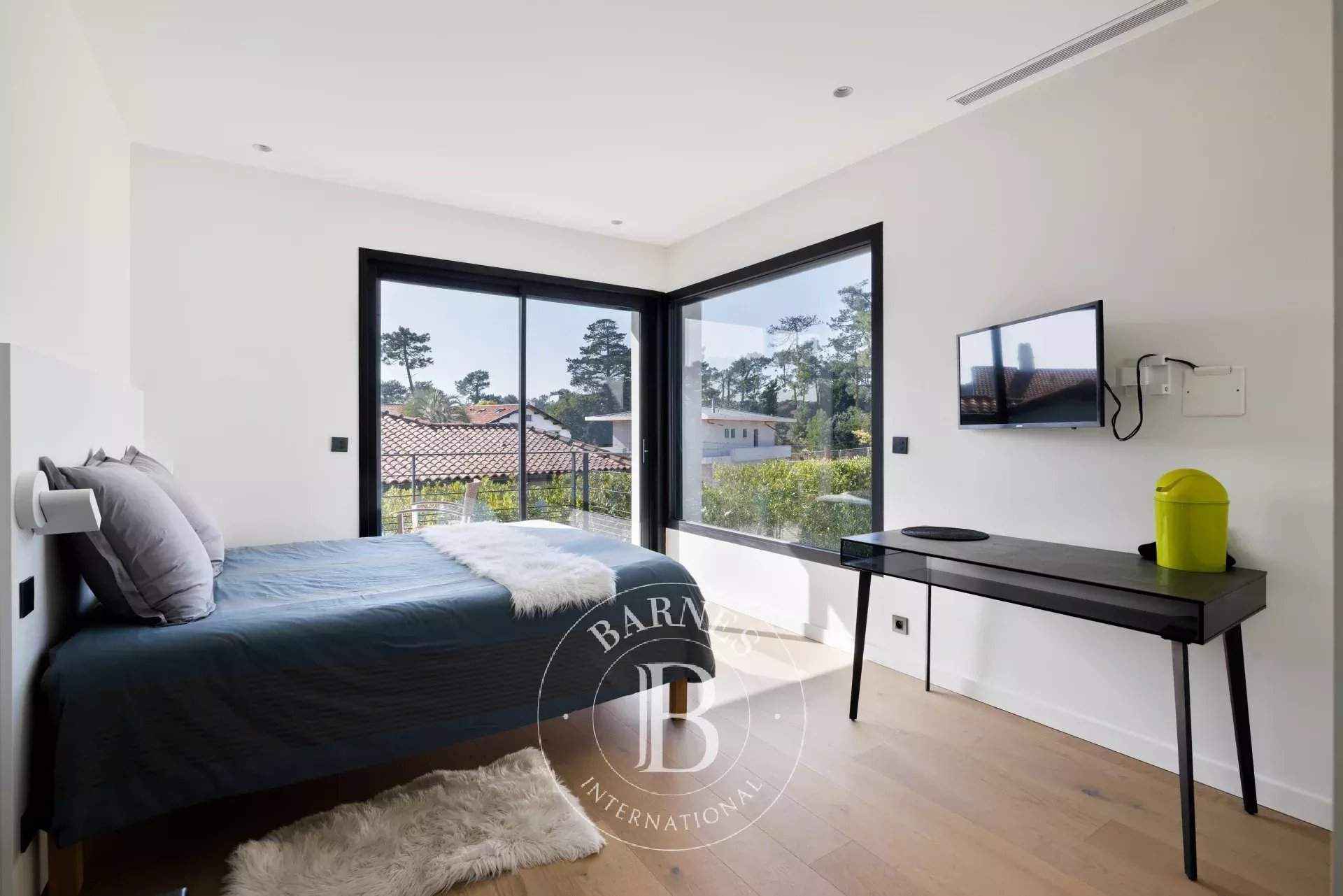 Anglet  - Maison 7 Pi&egrave;ces 3 Chambres - picture 13