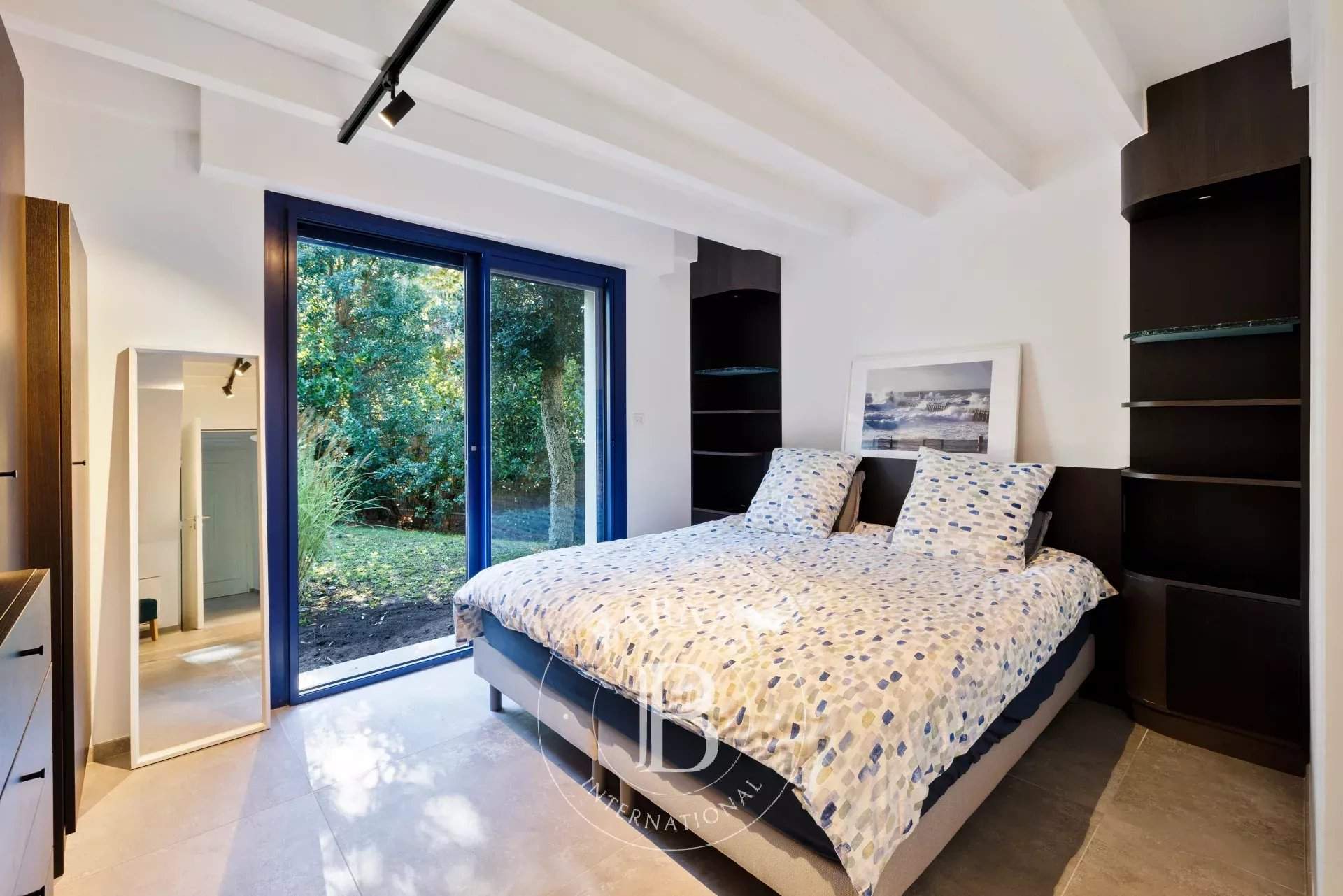 MAJORELLE - Charming villa just steps from Hossegor's town centre and lake, with a heated pool picture 18