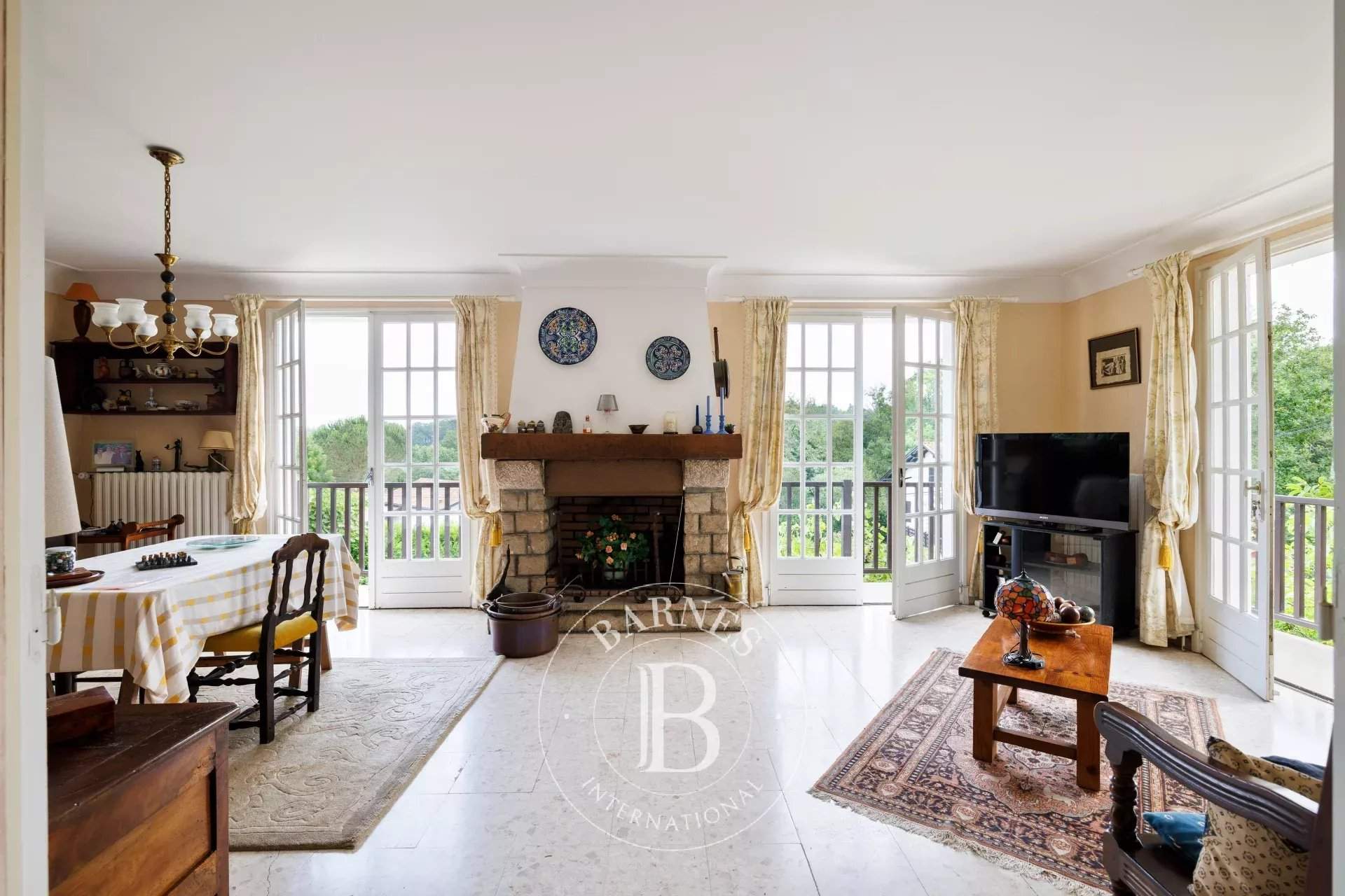 Ascain  - Maison 9 Pièces 6 Chambres - picture 3