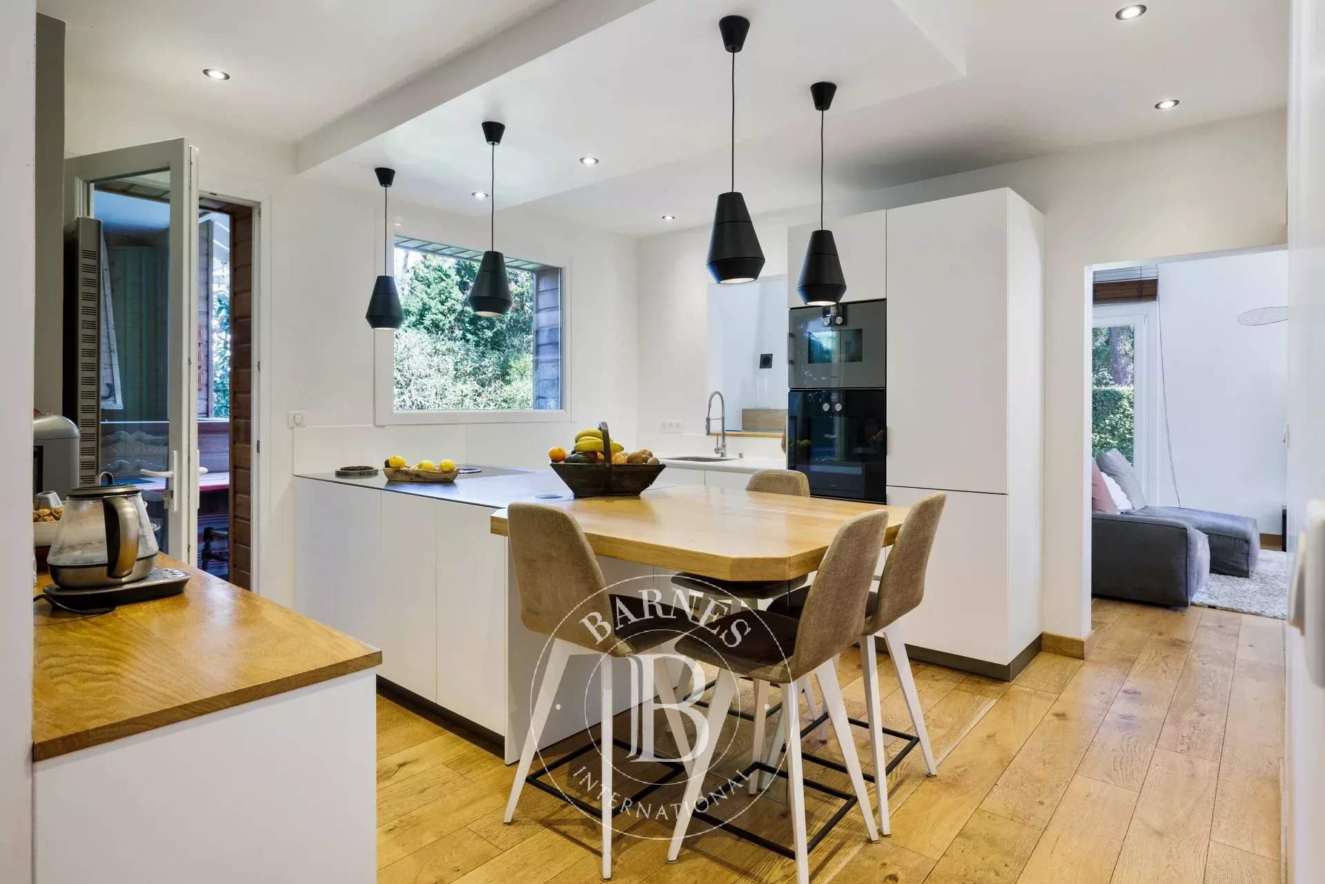 Anglet  - Maison 7 Pi&egrave;ces 5 Chambres - picture 11