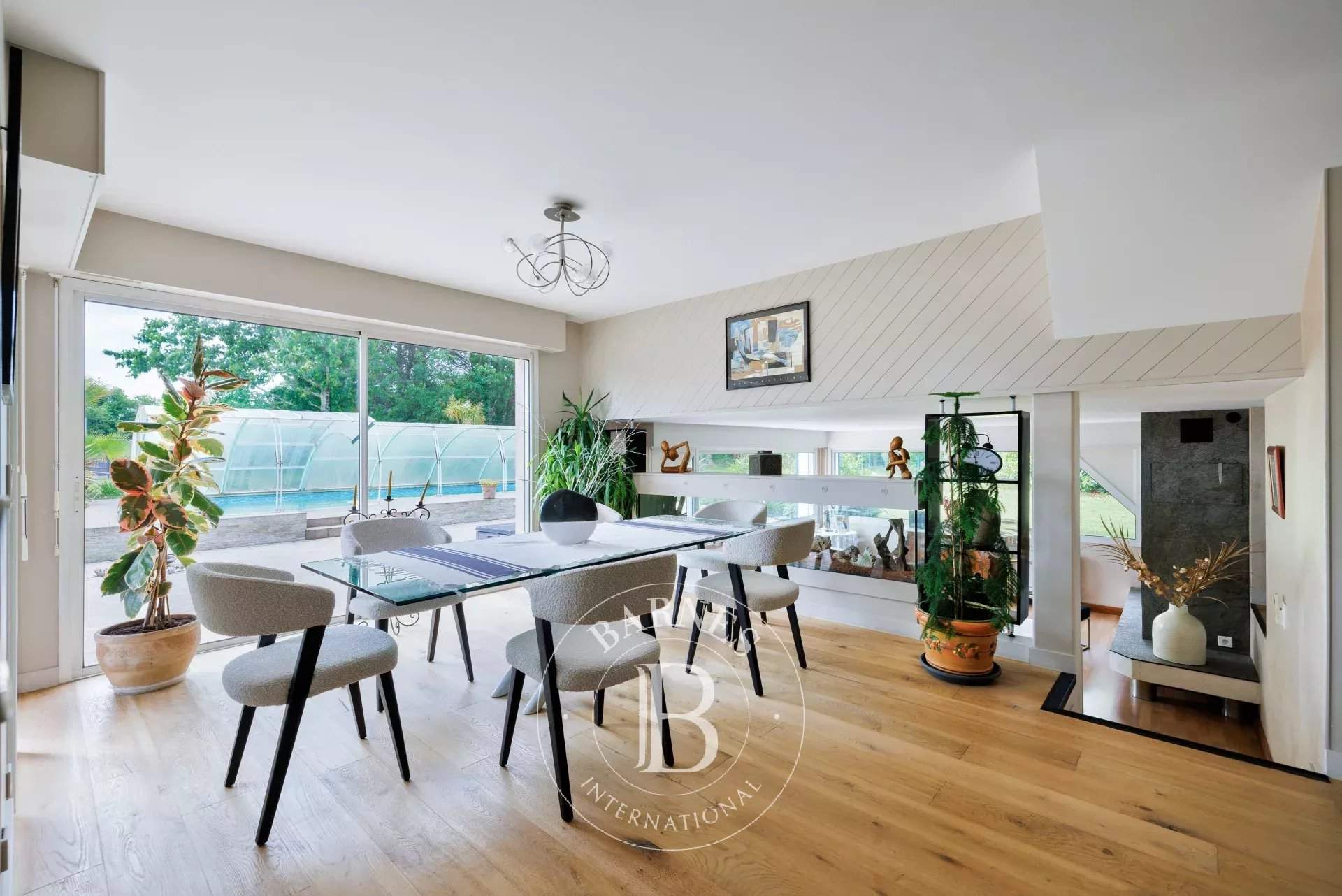 Saint-Vincent-de-Tyrosse  - Maison 6 Pi&egrave;ces 5 Chambres - picture 7