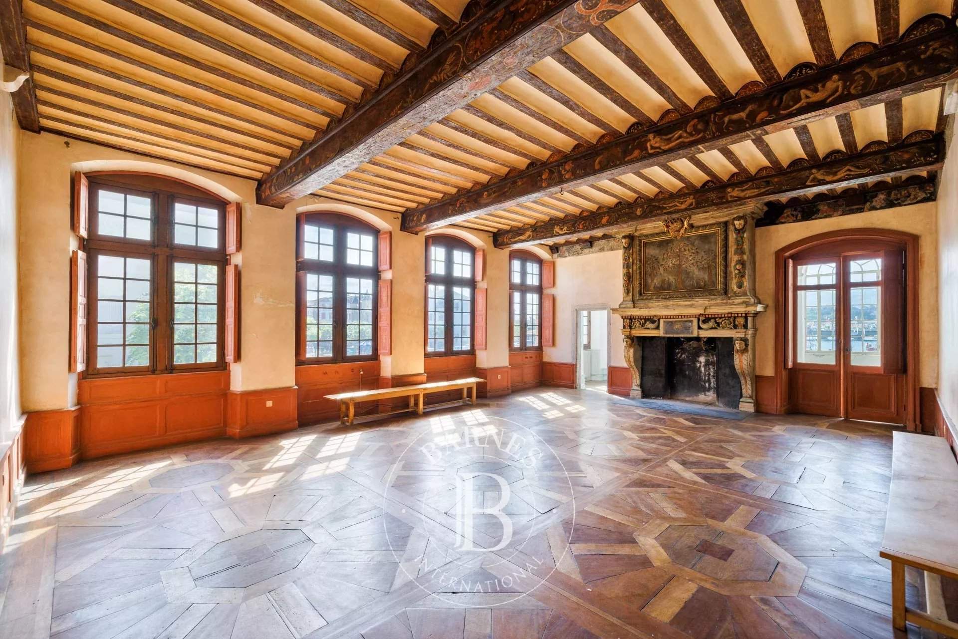 Saint-Jean-de-Luz  - Maison 20 Pièces - picture 2