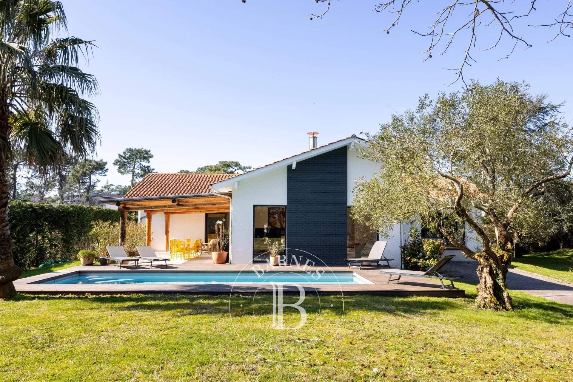 Anglet  - Maison 6 Pi&egrave;ces 4 Chambres - picture 2