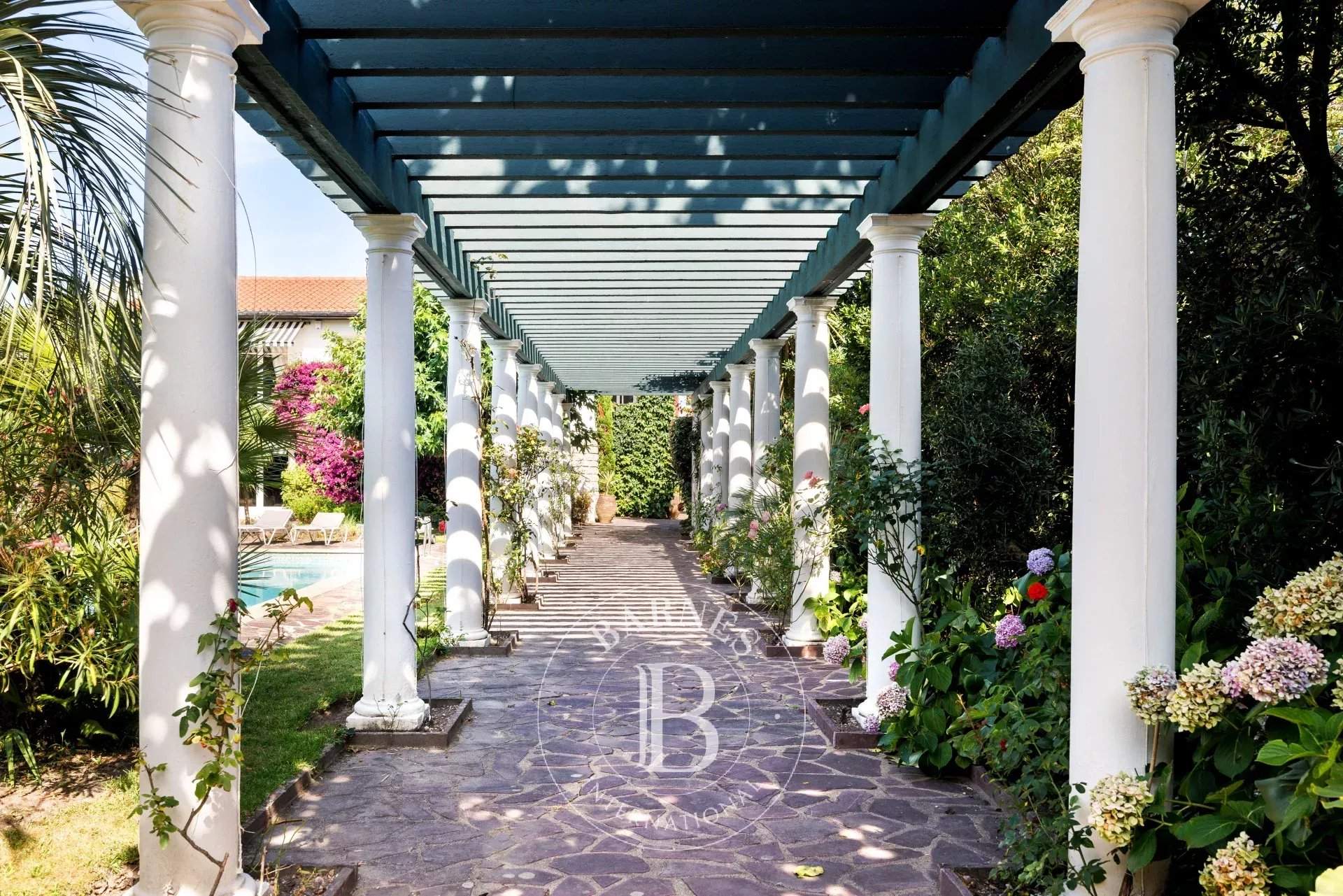 Anglet  - Maison 10 Pi&egrave;ces 5 Chambres - picture 11