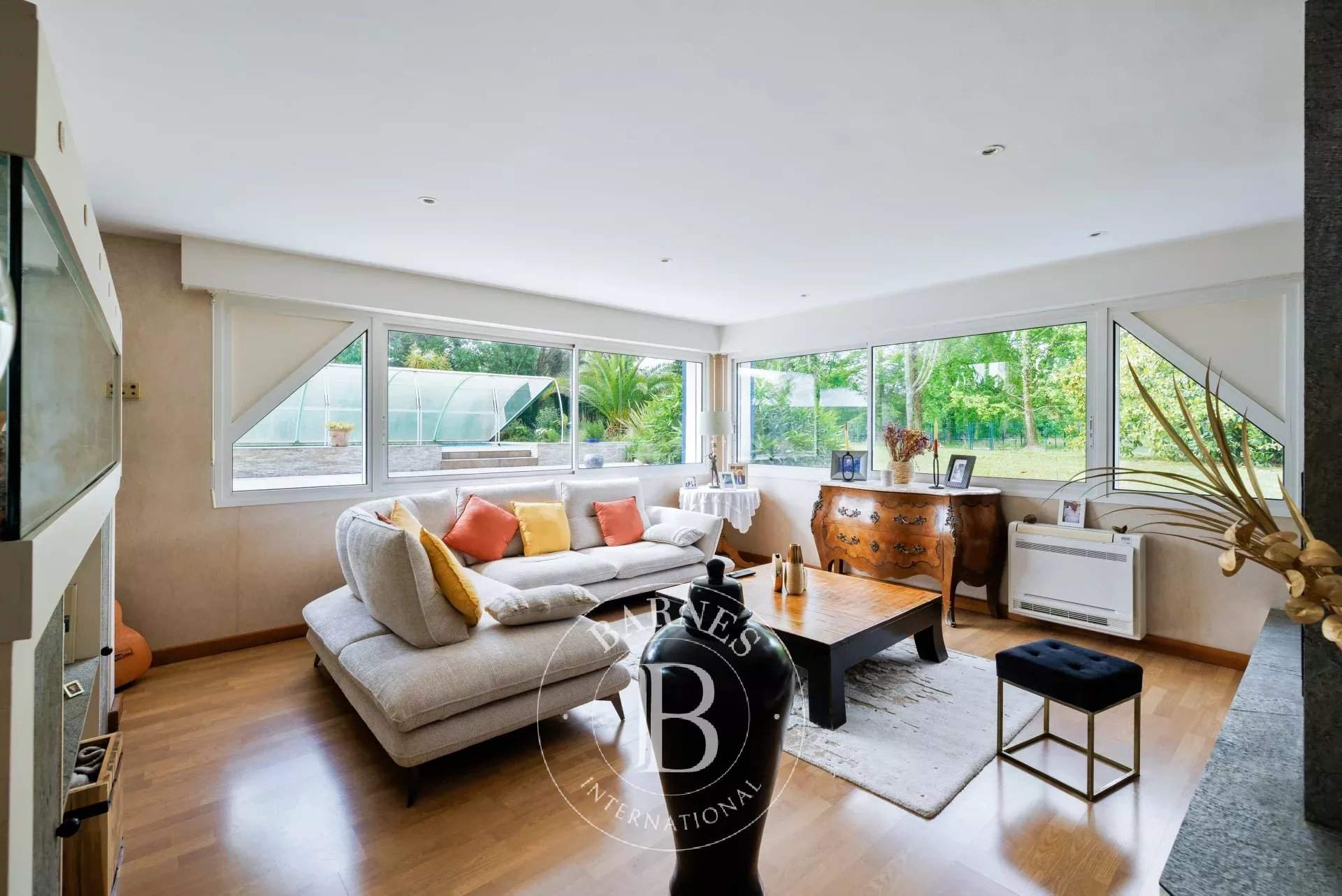 Saint-Vincent-de-Tyrosse  - Maison 6 Pi&egrave;ces 5 Chambres - picture 6