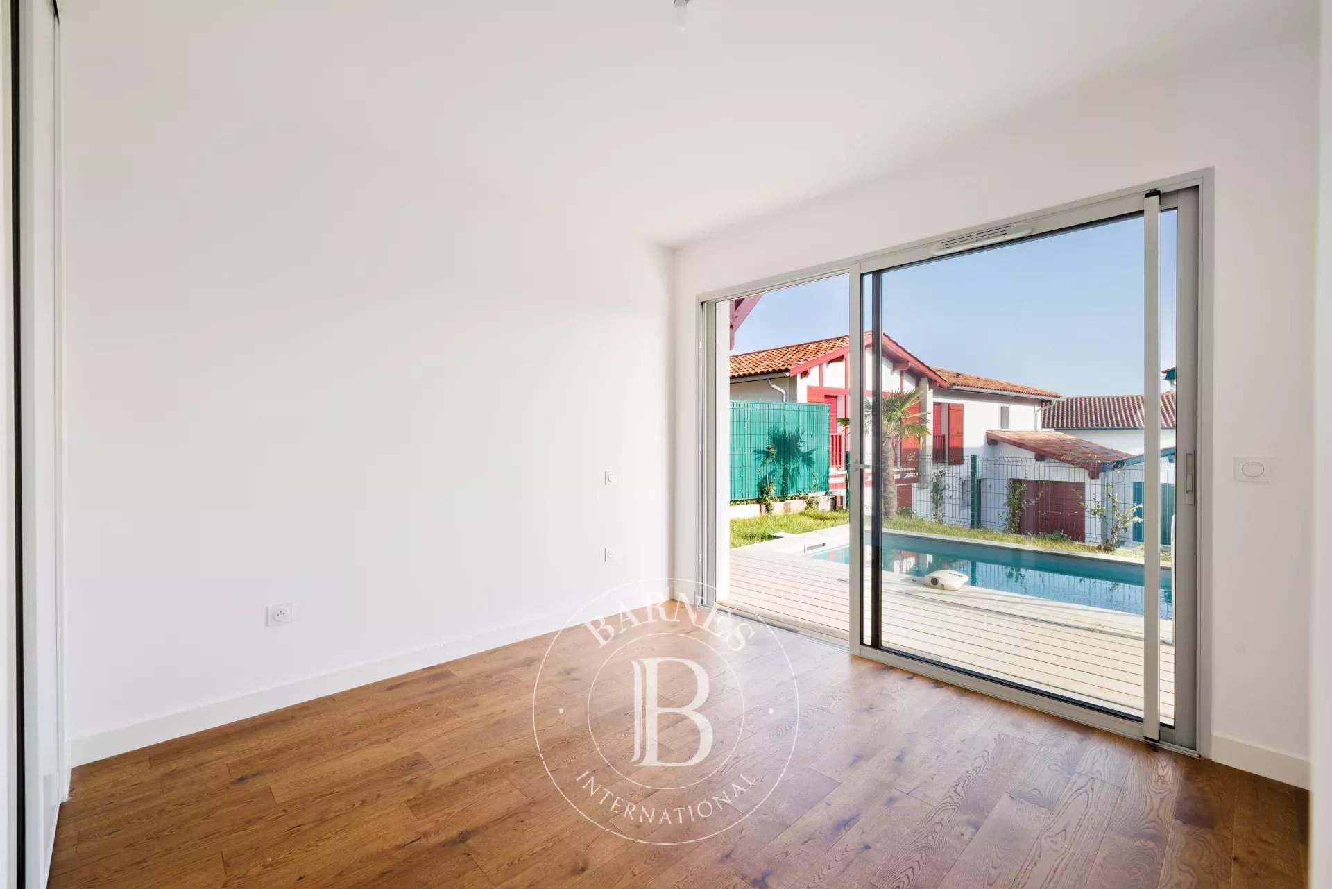 Urrugne  - Village house 3 Bedrooms - picture 8