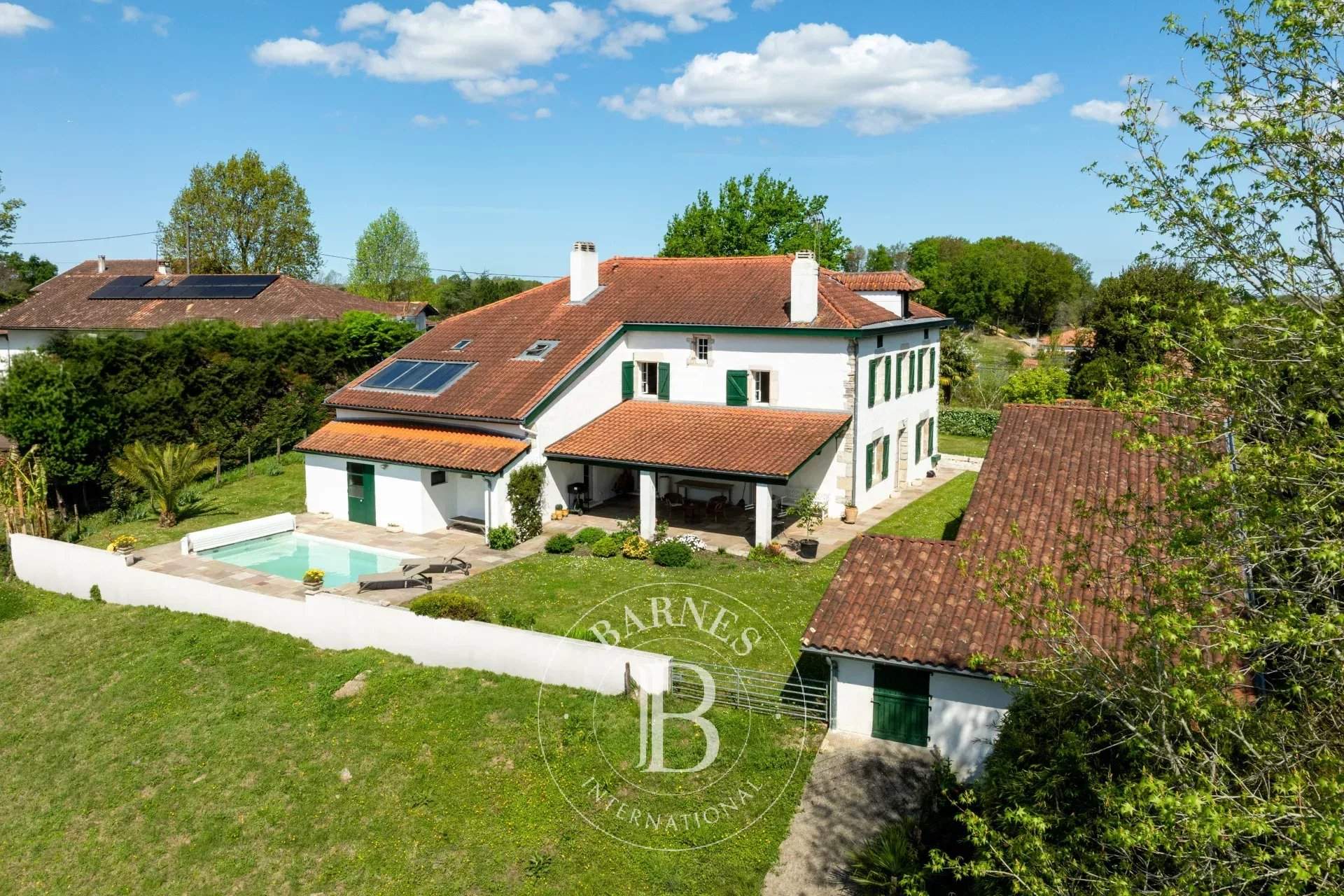 Mouguerre  - Maison 8 Pi&egrave;ces 5 Chambres - picture 8