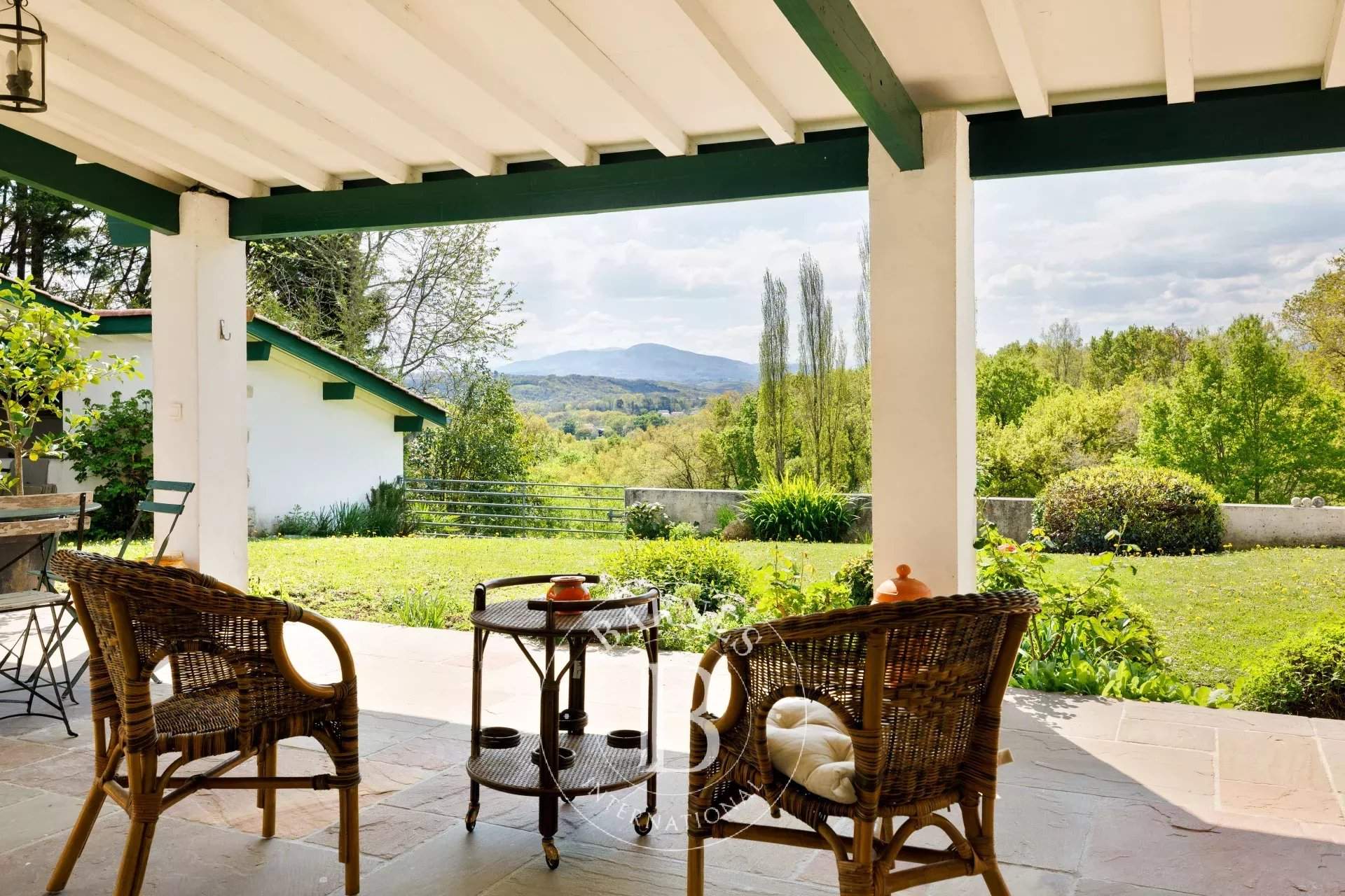 Mouguerre  - Maison 8 Pi&egrave;ces 5 Chambres - picture 10