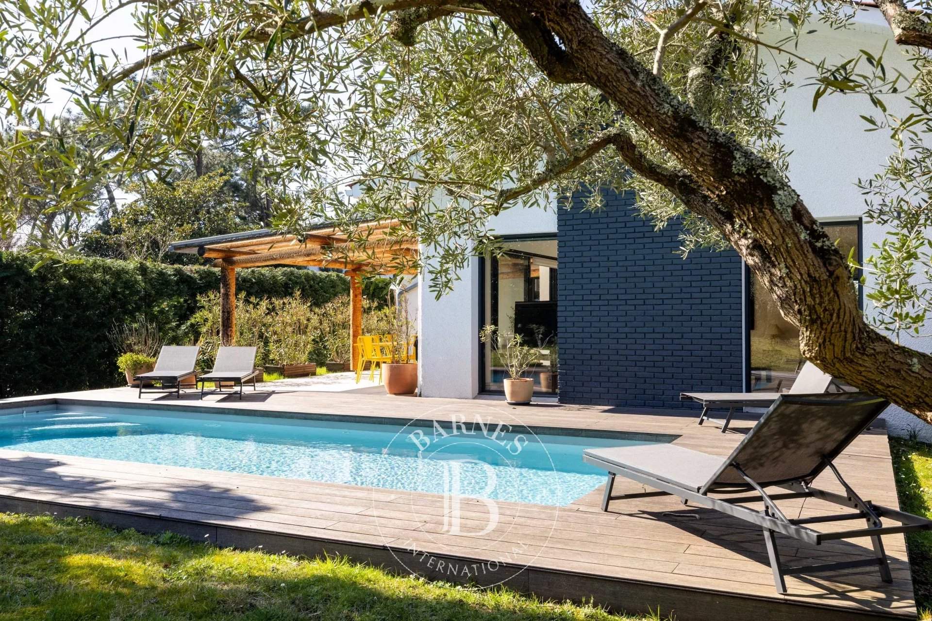 Anglet  - Maison 6 Pi&egrave;ces 4 Chambres - picture 1