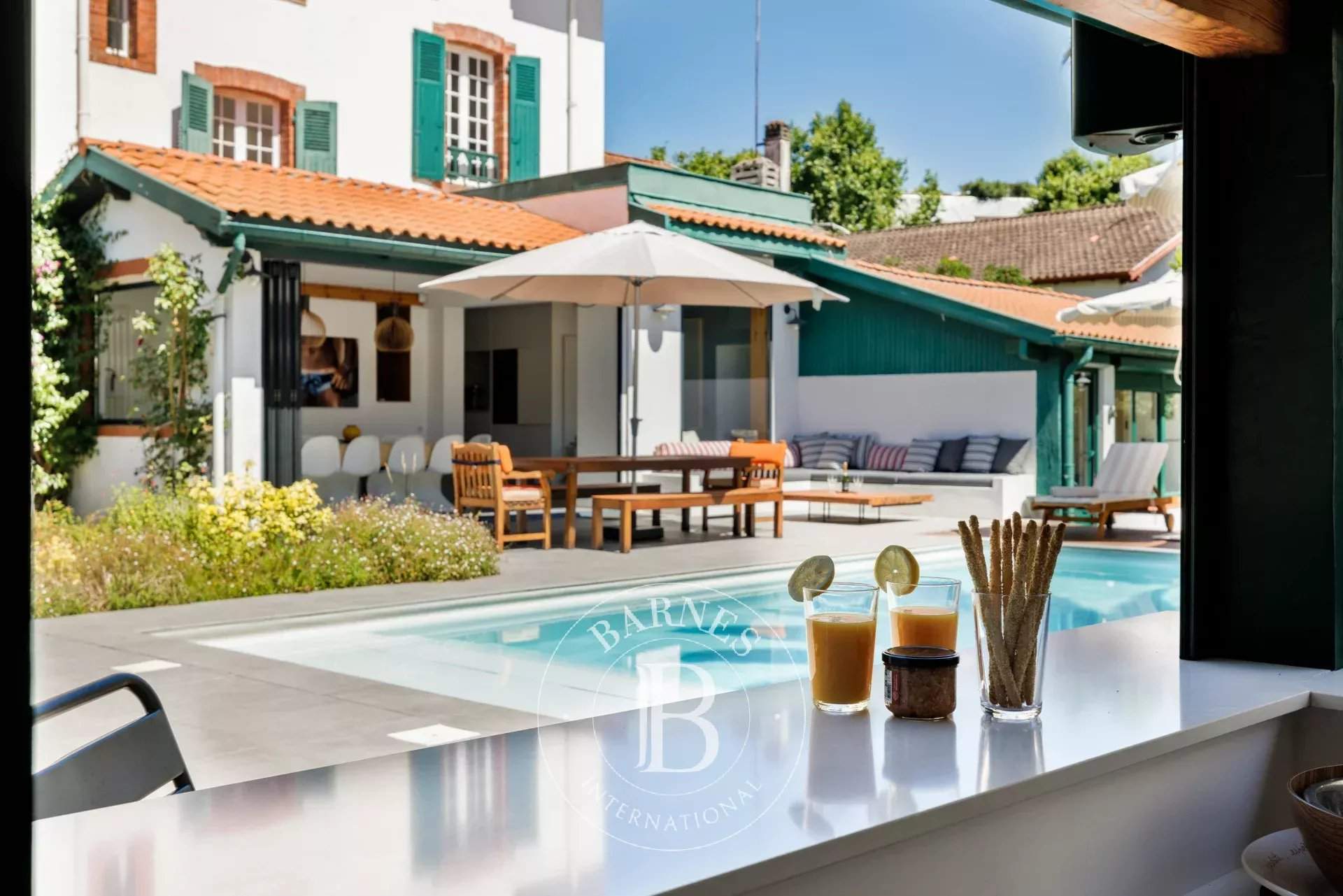 ÉMERAUDE - Superbe maison de 6 chambres avec piscine, ping pong, sauna à 5min de la plage de Biarritz picture 5