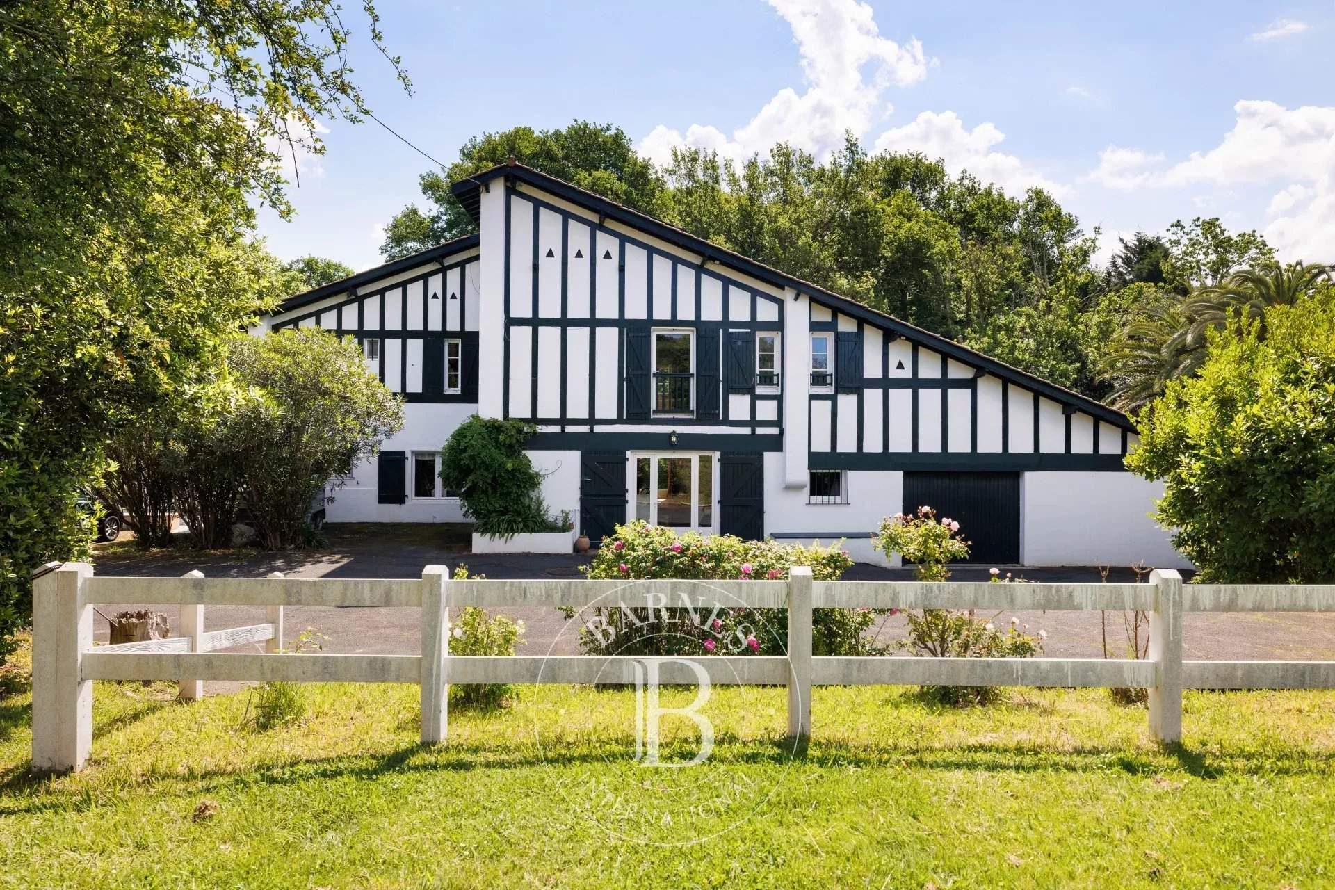 Bayonne  - Maison 11 Pi&egrave;ces 5 Chambres - picture 7