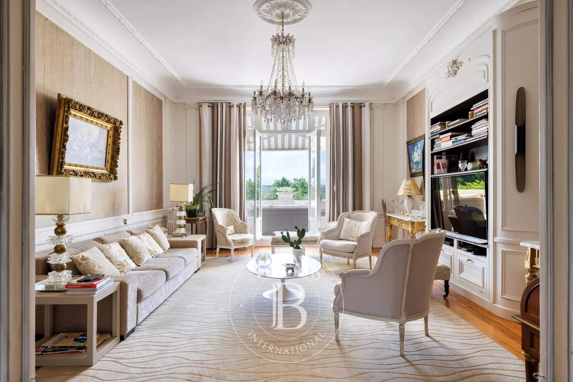 Pau  - Appartement 9 Pièces 3 Chambres - picture 12