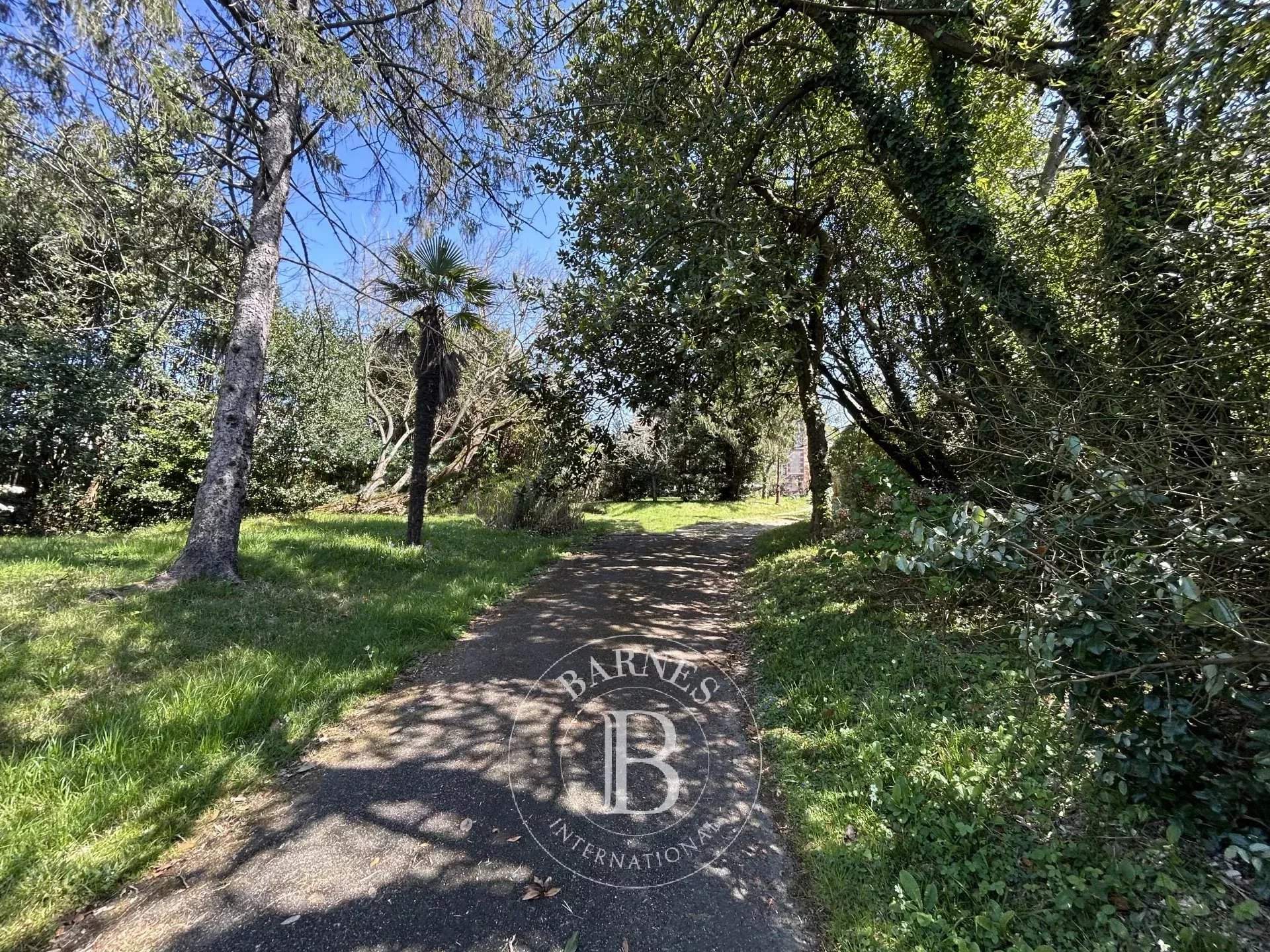 Biarritz  - House 7 Bedrooms - picture 1