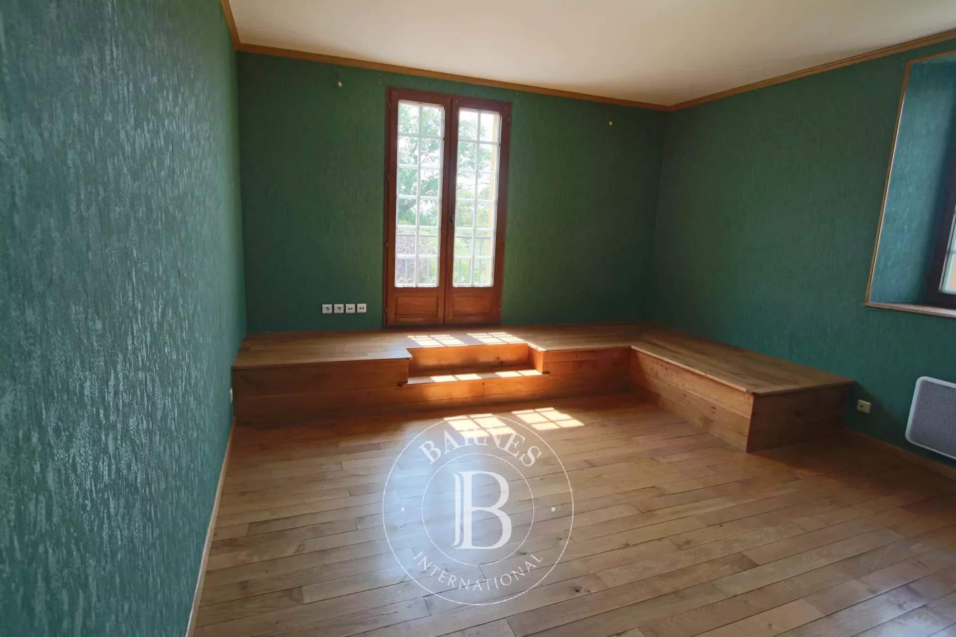 Garlin  - Property 4 Bedrooms - picture 8