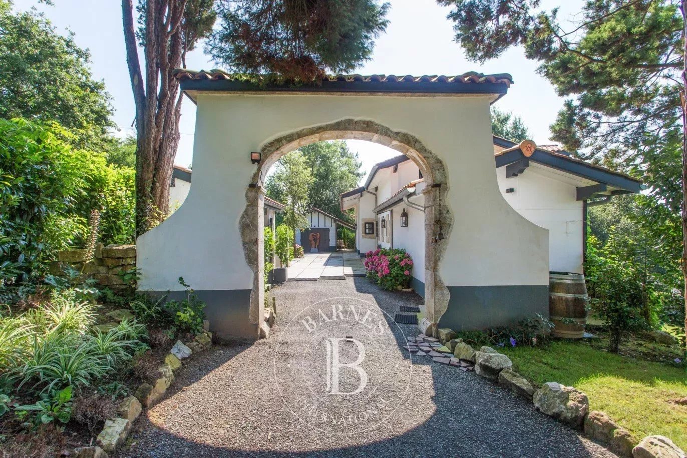 Arbonne  - Maison 7 Pièces 6 Chambres - picture 8