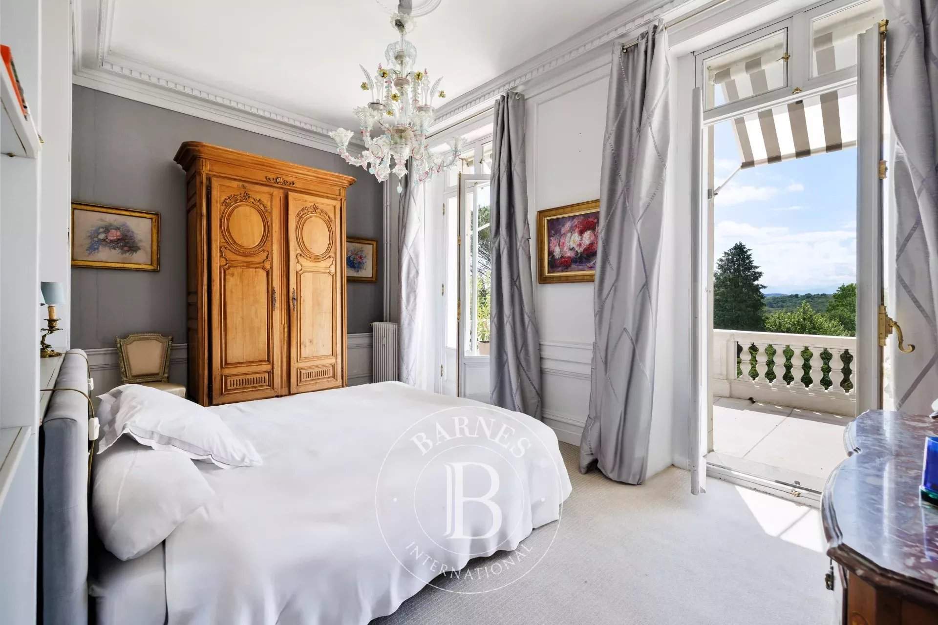 Pau  - Appartement 9 Pièces 3 Chambres - picture 16