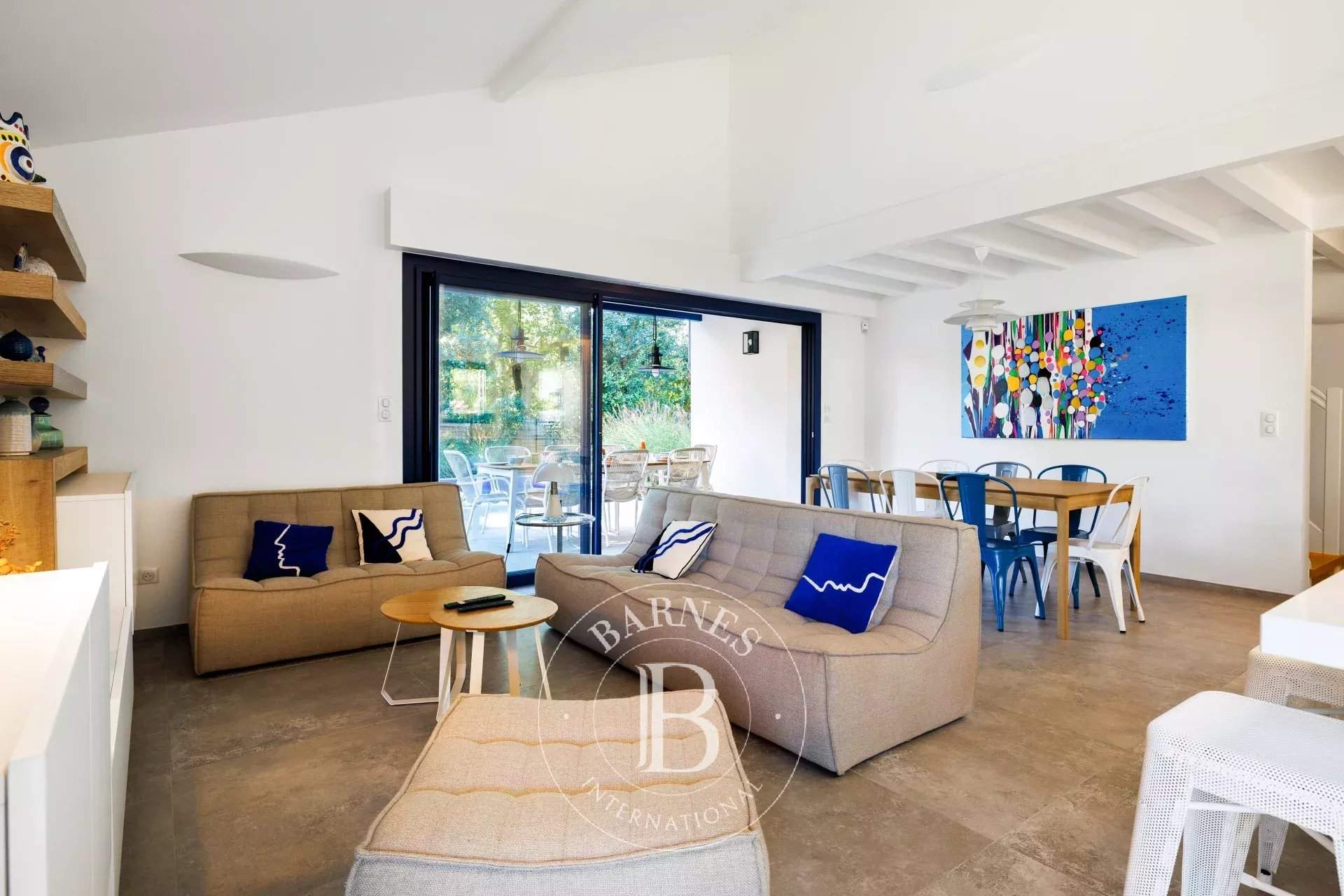 MAJORELLE - Charming villa just steps from Hossegor's town centre and lake, with a heated pool picture 9