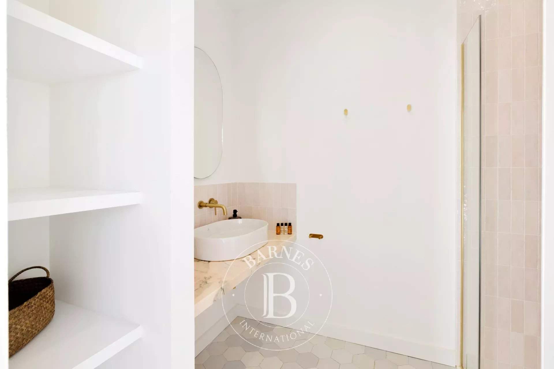 BEACHBREAK - LAFITENIA - Magnifique villa familiale avec piscine chauffée, 4 chambres & 1 studio indépendant - Saint-Jean de Luz picture 14