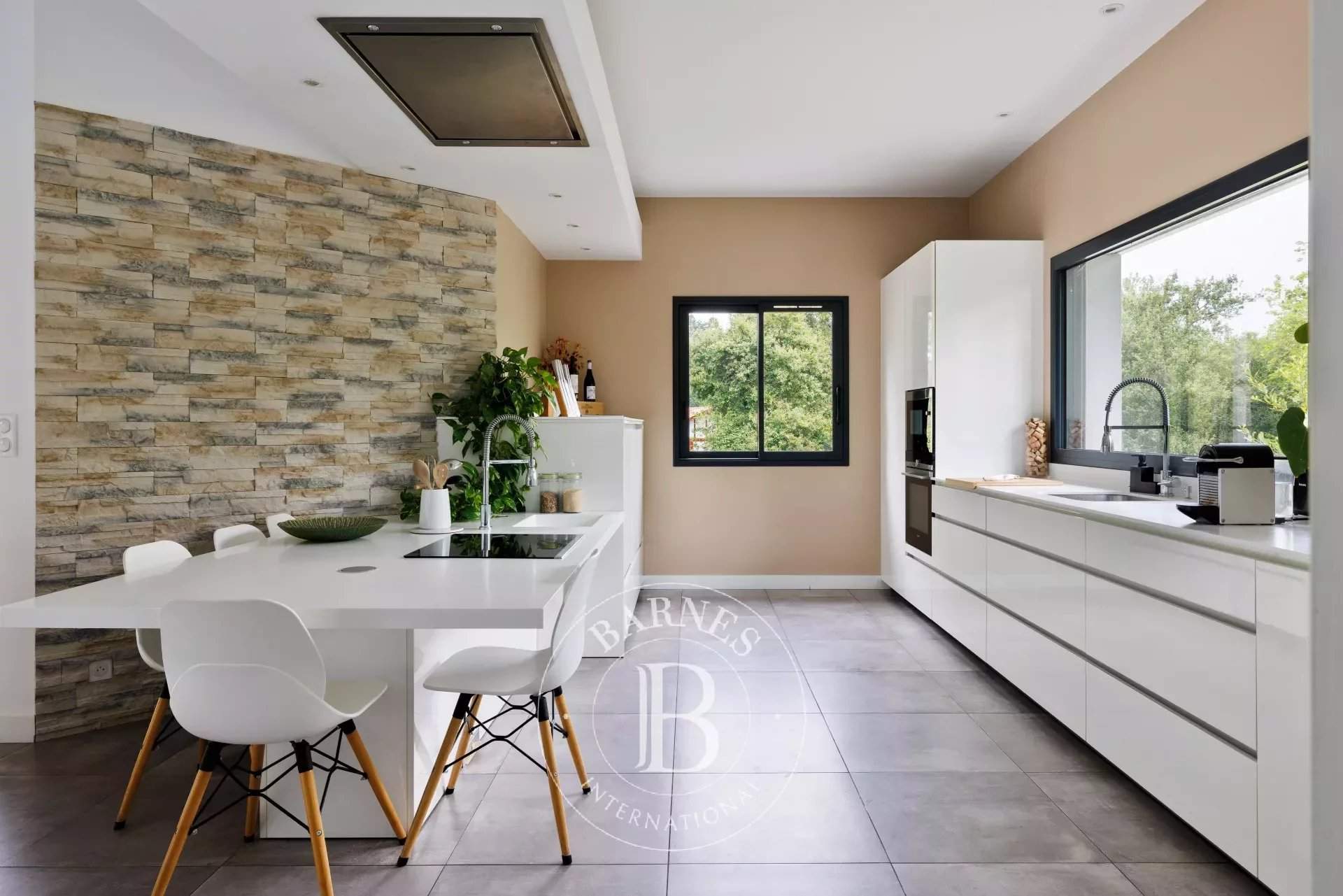 Ahetze  - Maison 8 Pi&egrave;ces 4 Chambres - picture 11